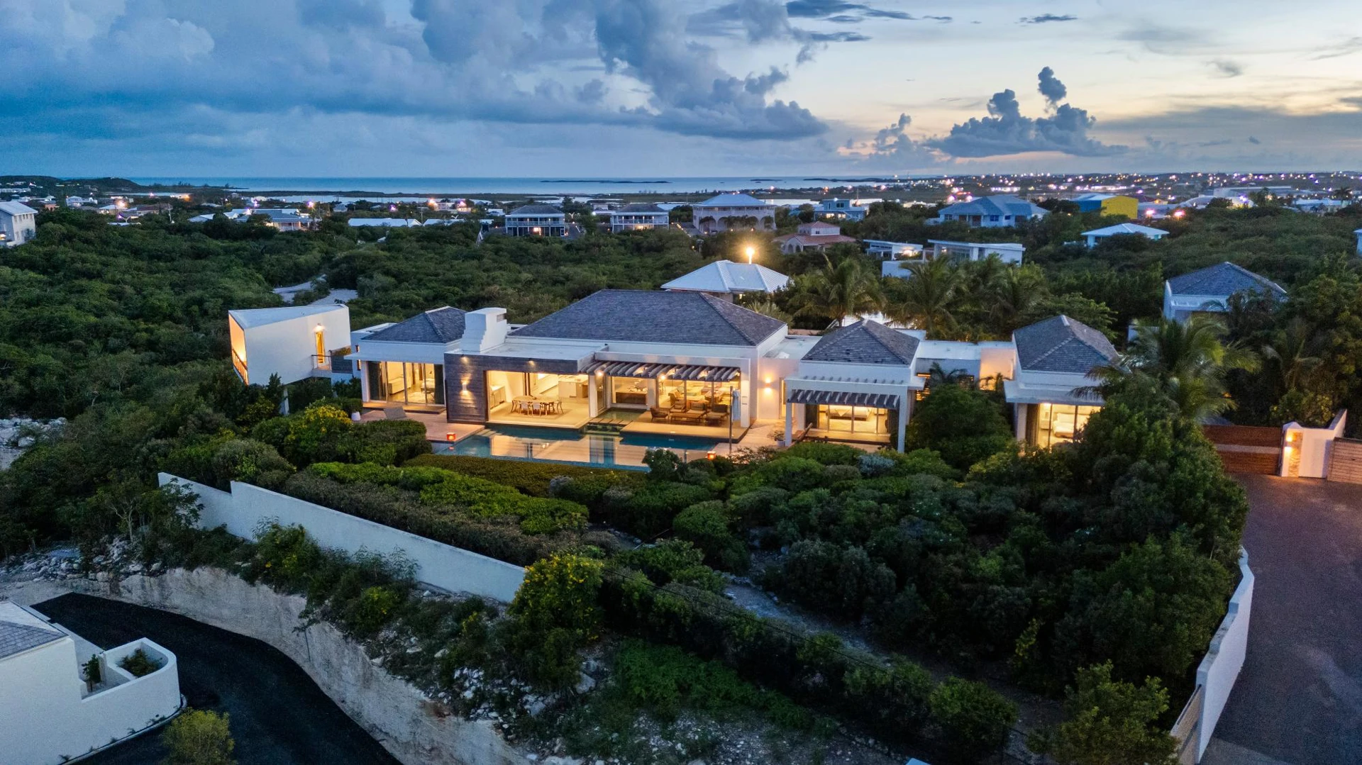 Villa Cosmo - Skyline Villas - Gallery image 38