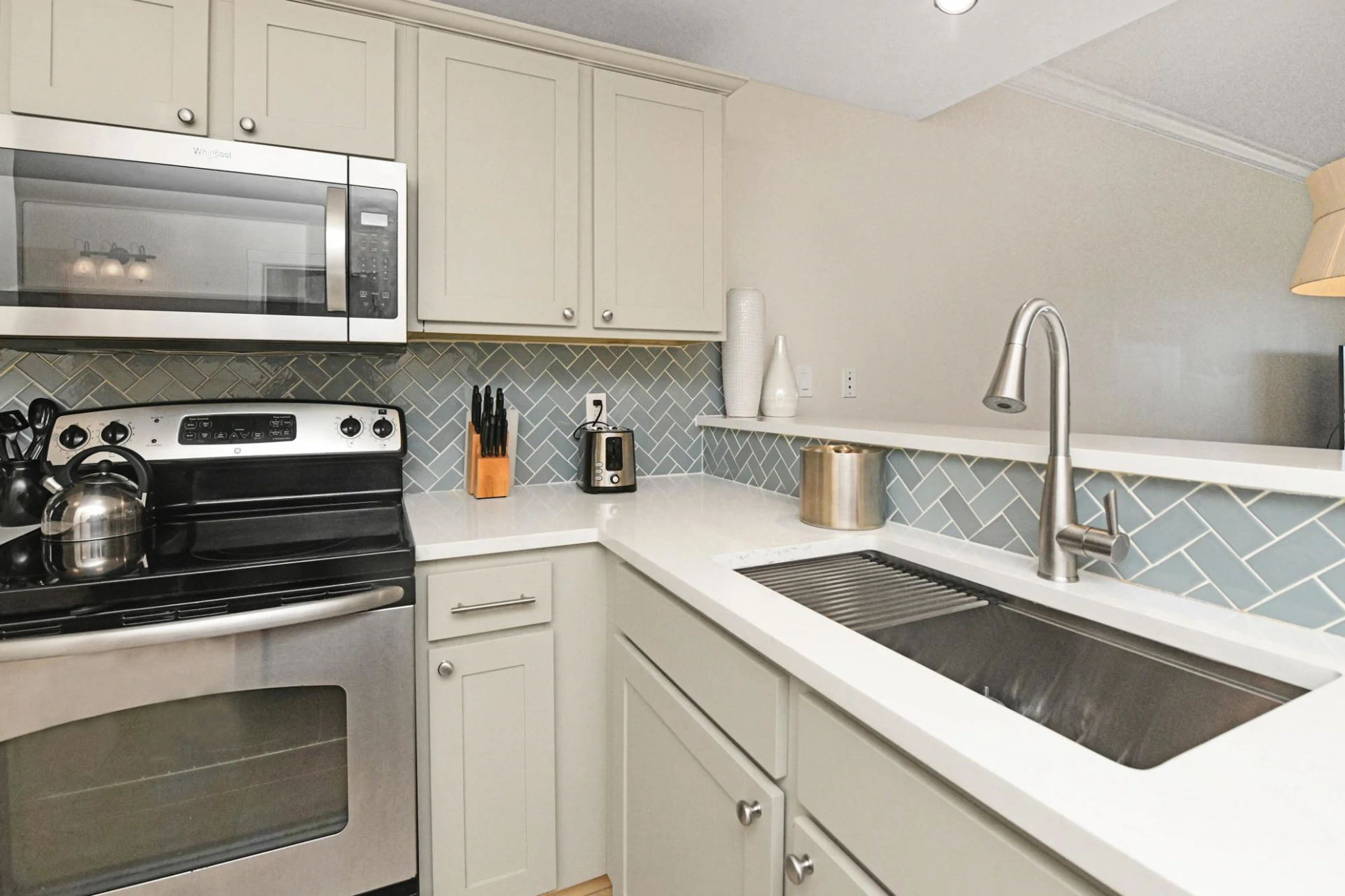 2 BR THE SANDS RESORT AT GRACE BAY BEACH - Gallery image 26