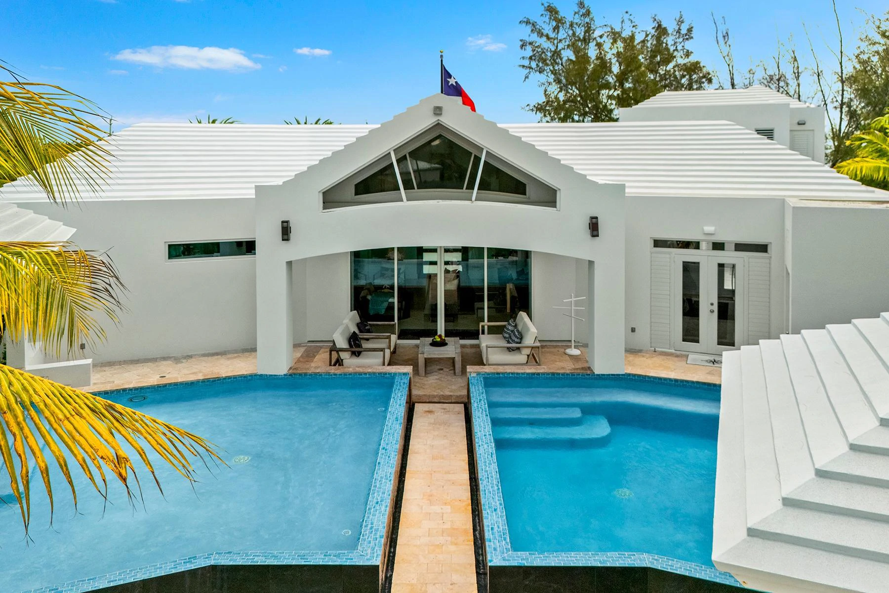 Hogan House - Gallery image 2