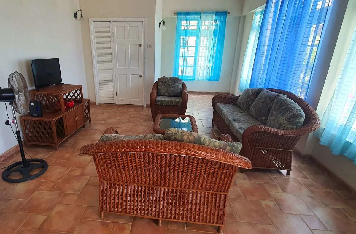 Villa Mantel, Bonne Terre. Under Offer. - Gallery image 8