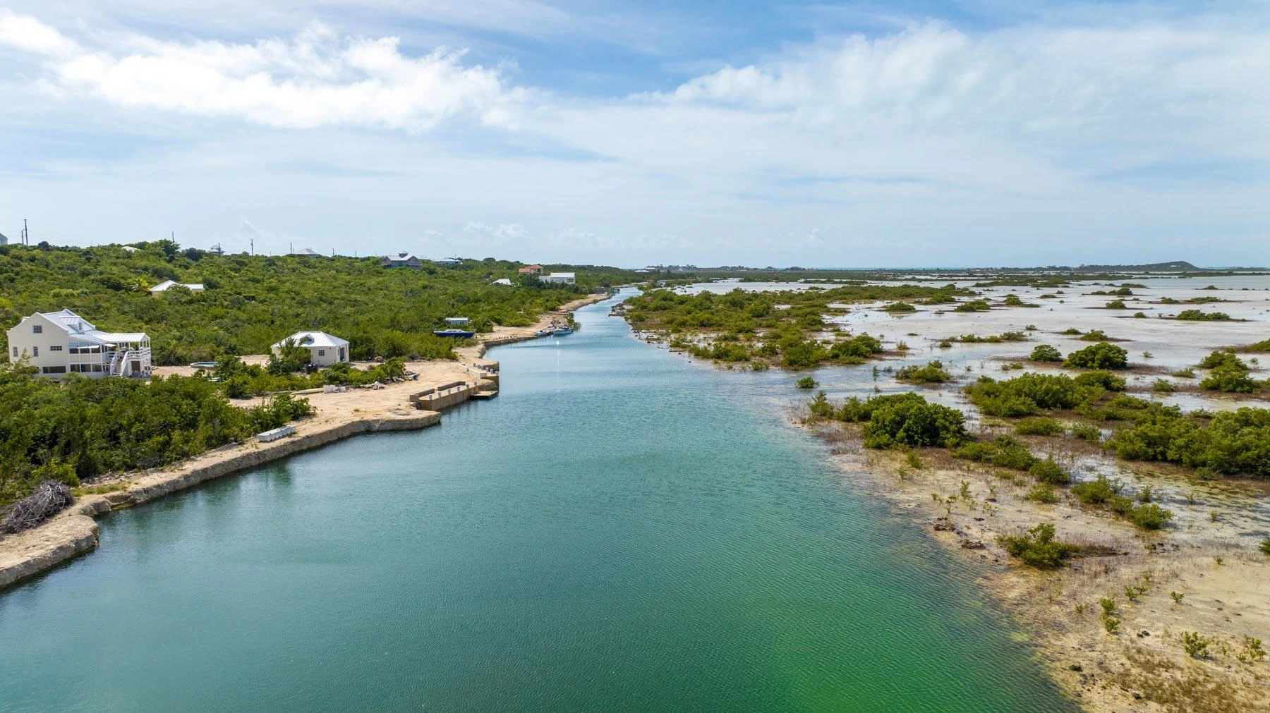 Canalfront Home - Gallery image 23