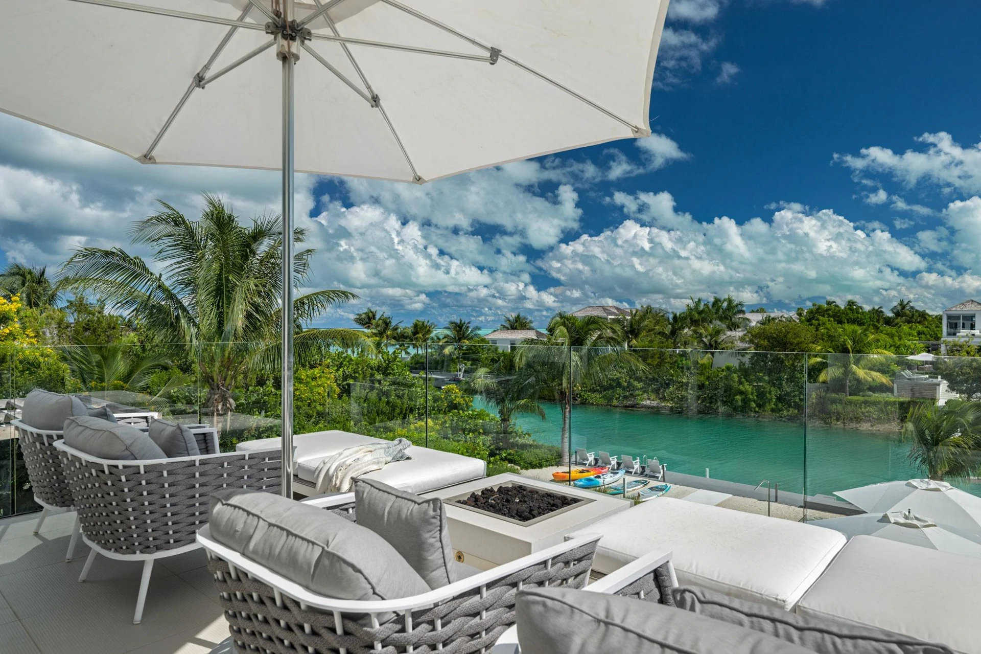 Blue Cay Estate Canal Front - Gallery image 8