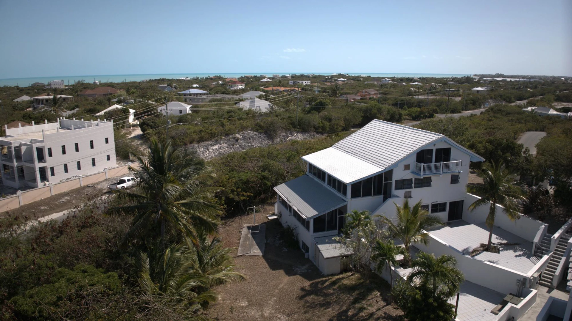 NELSON HILL ROAD 4-BED VILLA