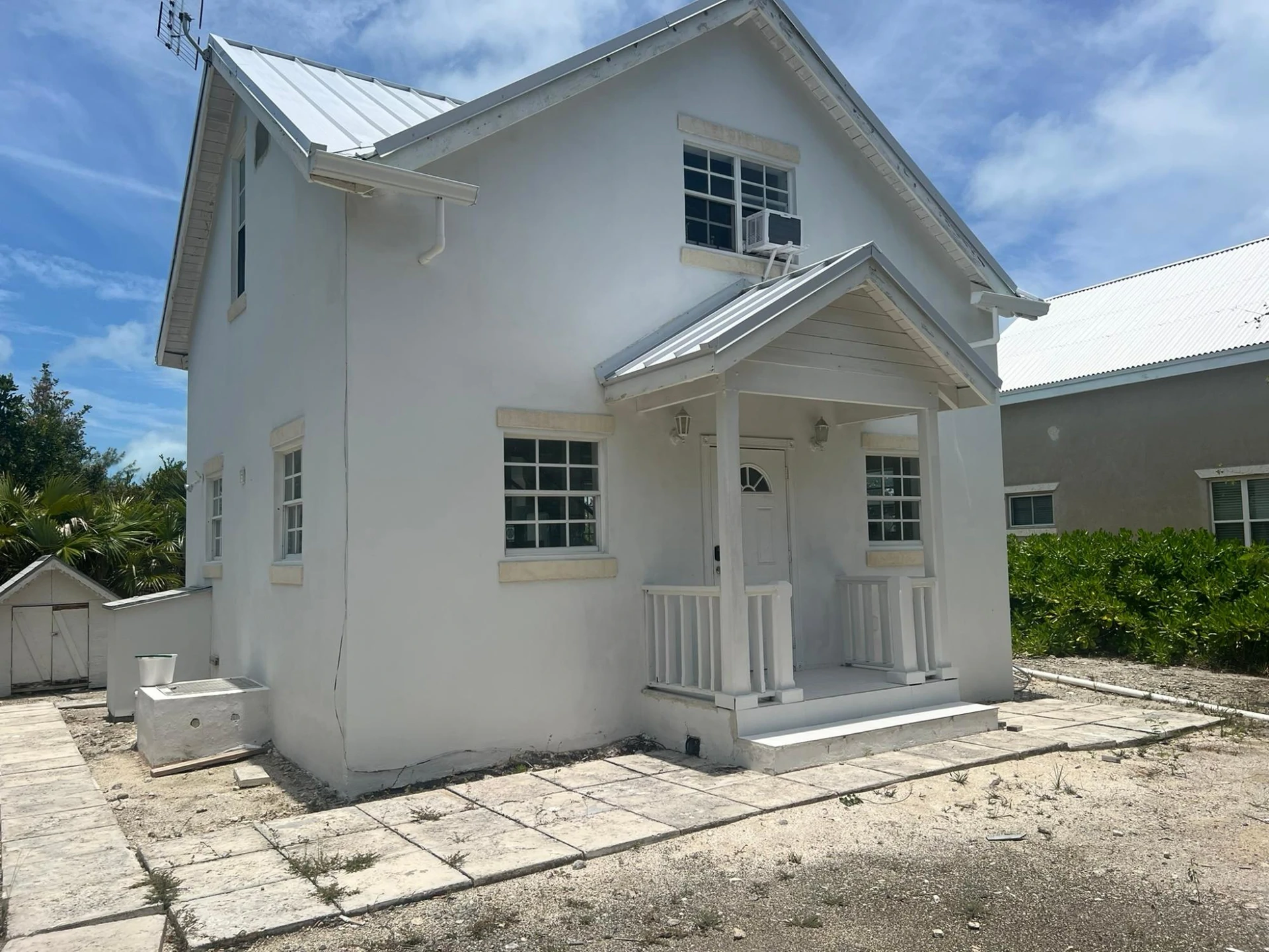 Charming Home in Leeward - Gallery image 11