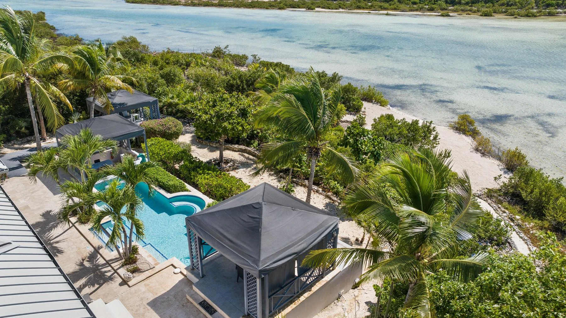 SHUTTERS VILLA - Gallery image 2