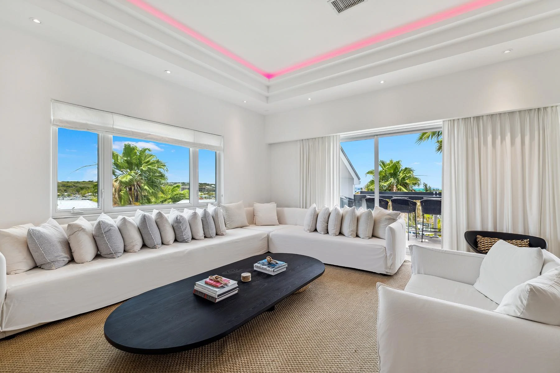 THE YACHT CLUB - Gallery image 4