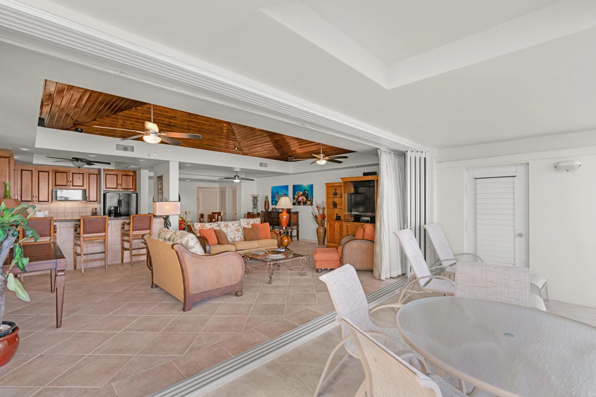 Coral Gardens on Grace Bay - Gallery image 10
