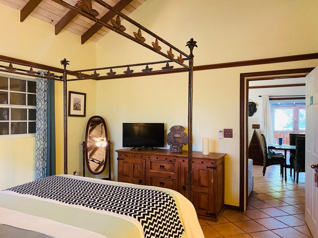 Leeward Home with Guest House - Gallery image 8