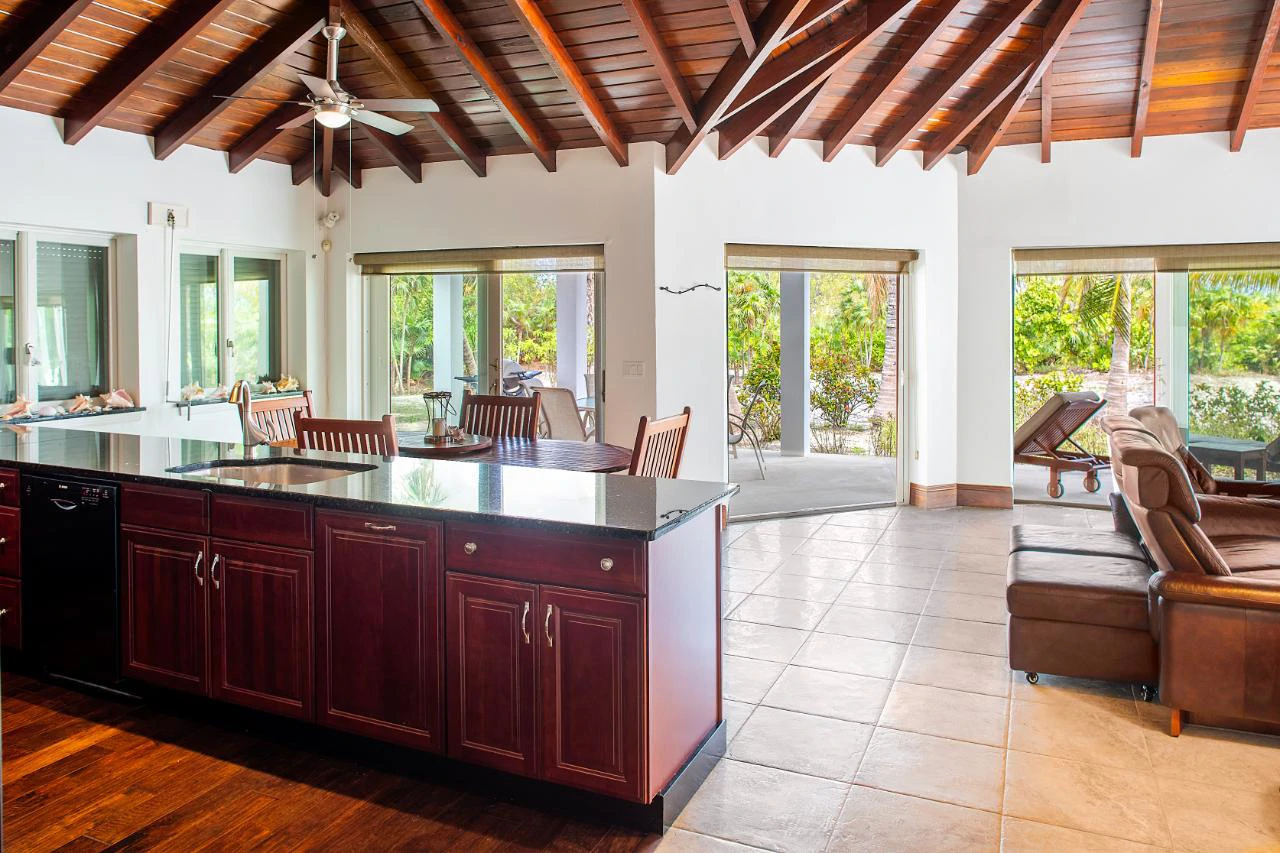 Gorgeous Pumpkin Bluff Home - Gallery image 8