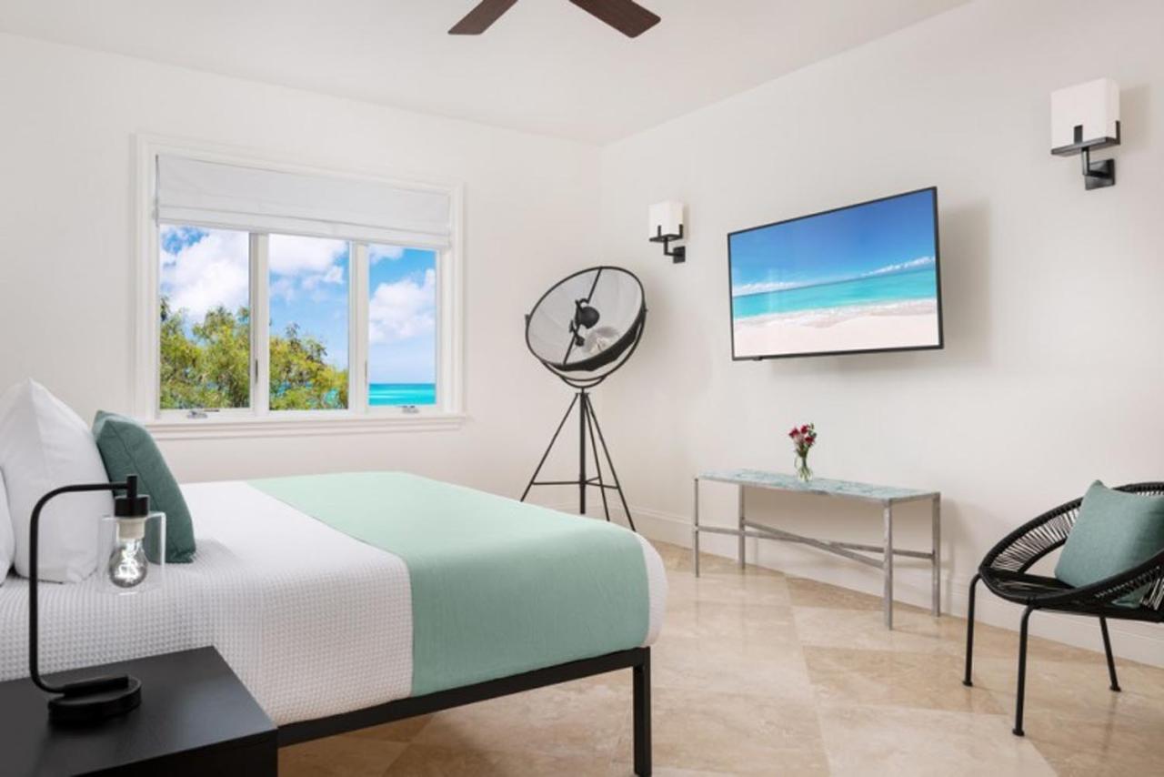 Luxury Water Front Blue Mountain Villa - Gallery image 17
