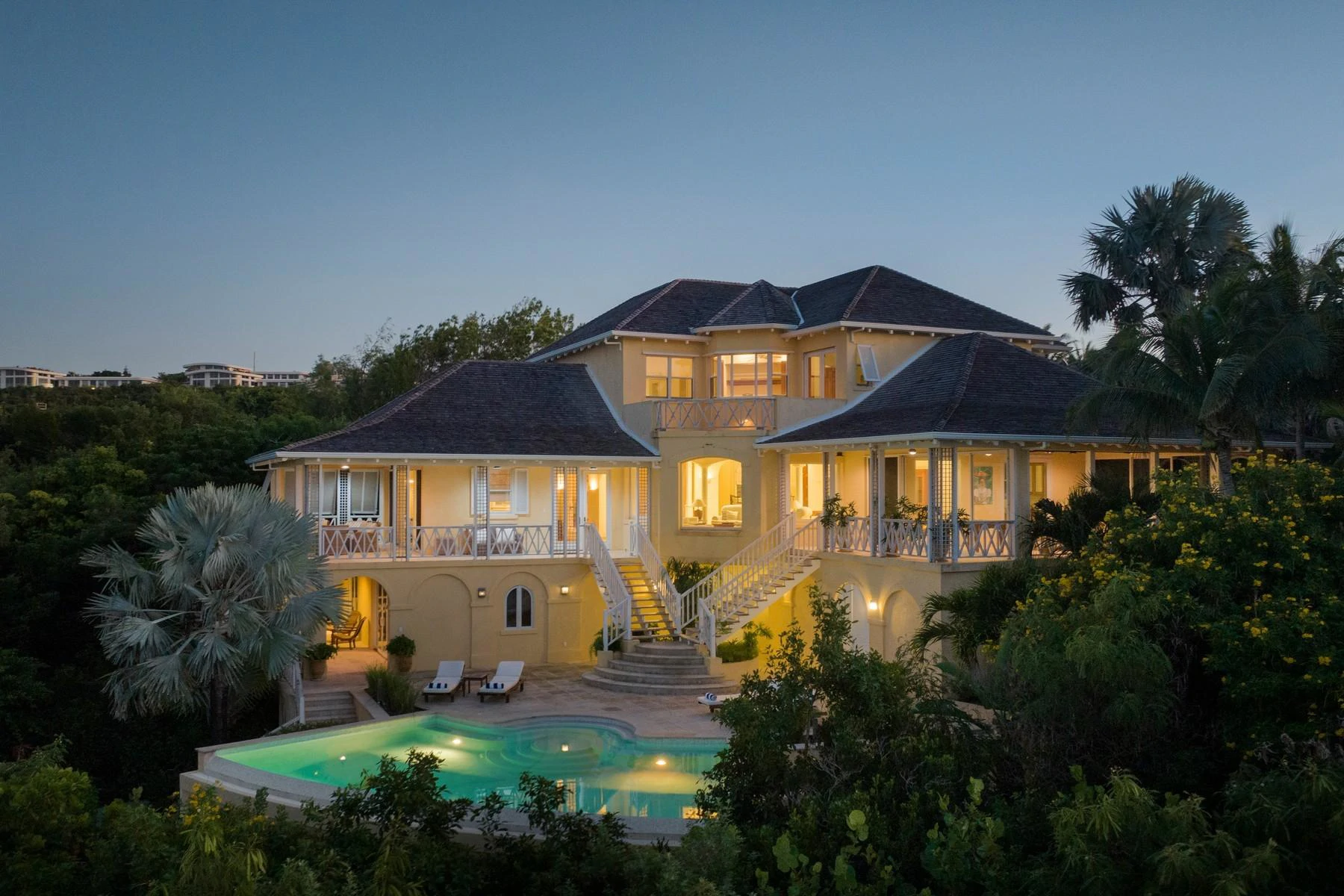 BLUE CAY - Thompson Cove Beachfront - Gallery image 34