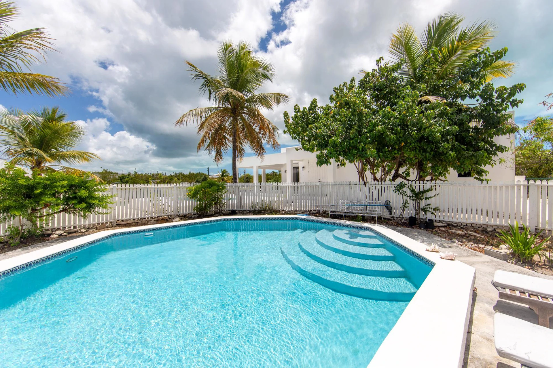 DUAL CANAL FRONT HOMES - Gallery image 17