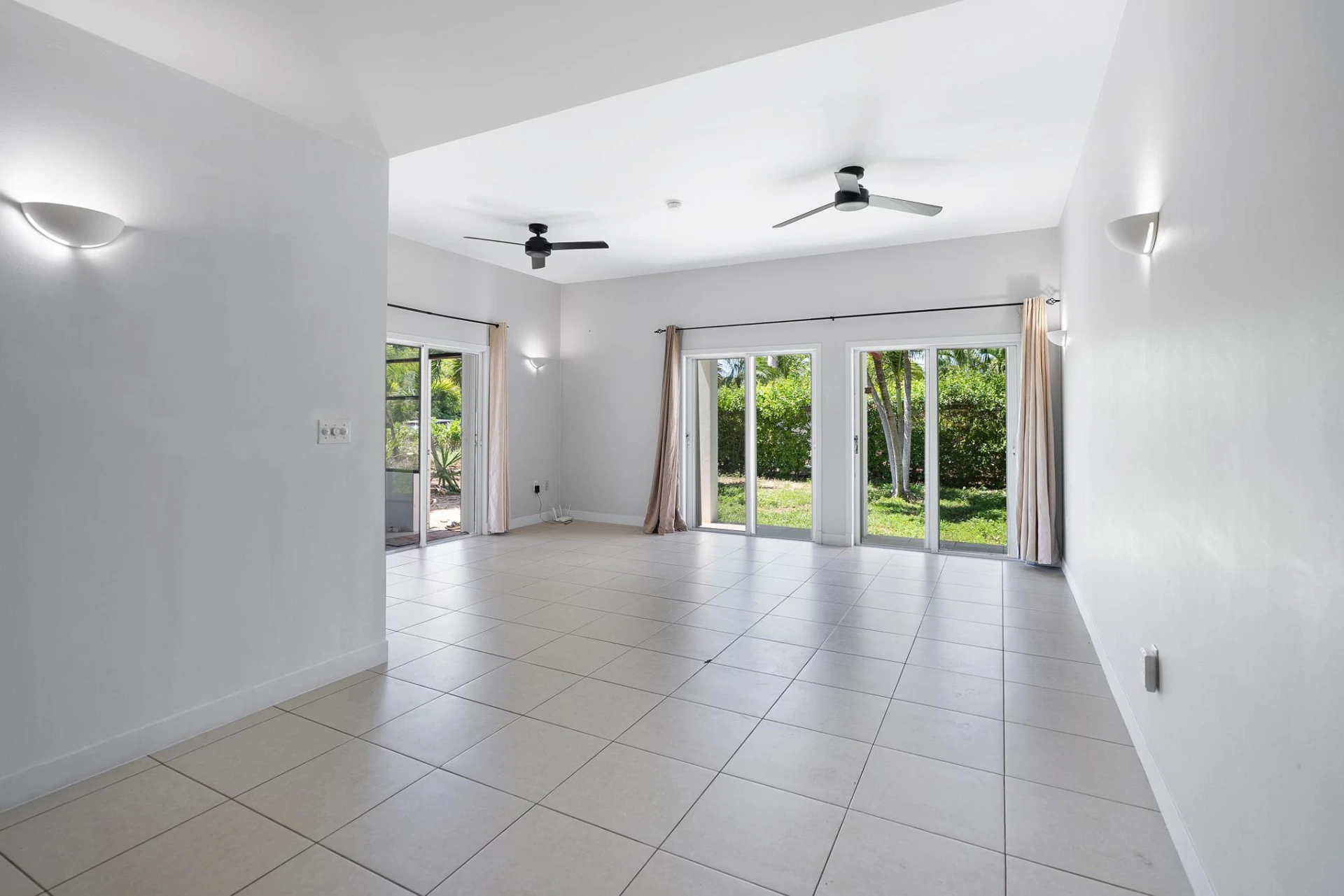 FLAMINGO PARK TOWNHOMES - Gallery image 11