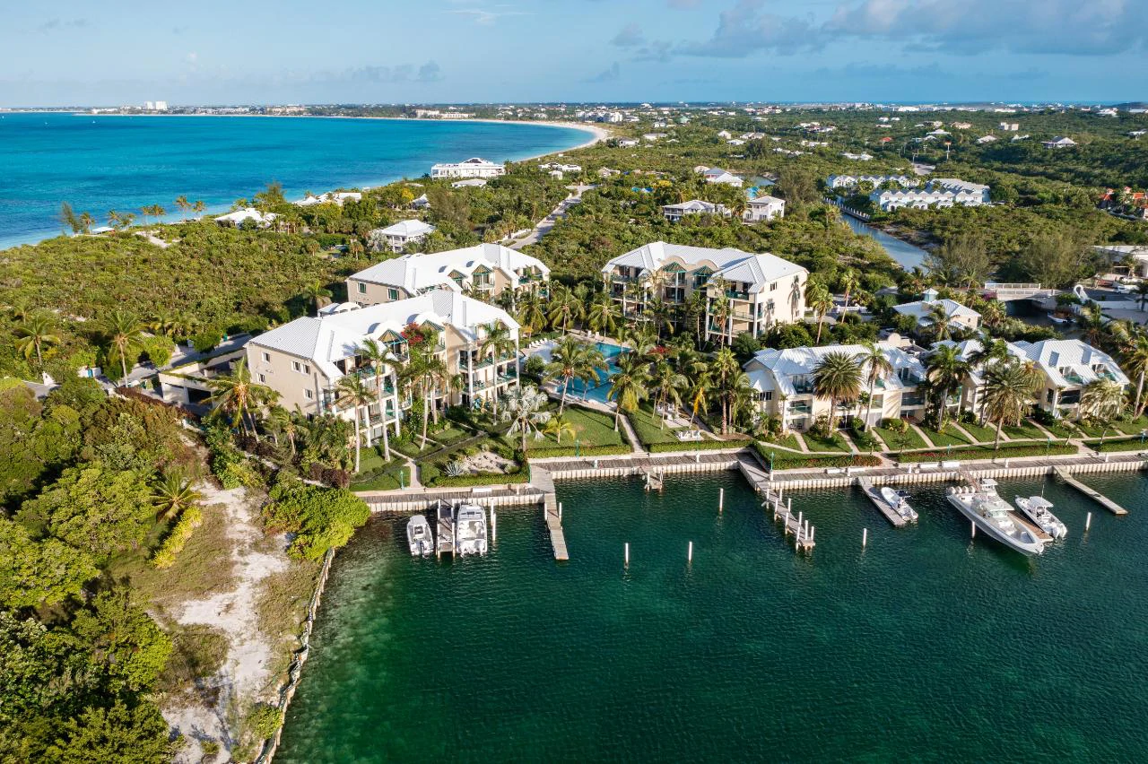 E12 The Yacht Club - Gallery image 22