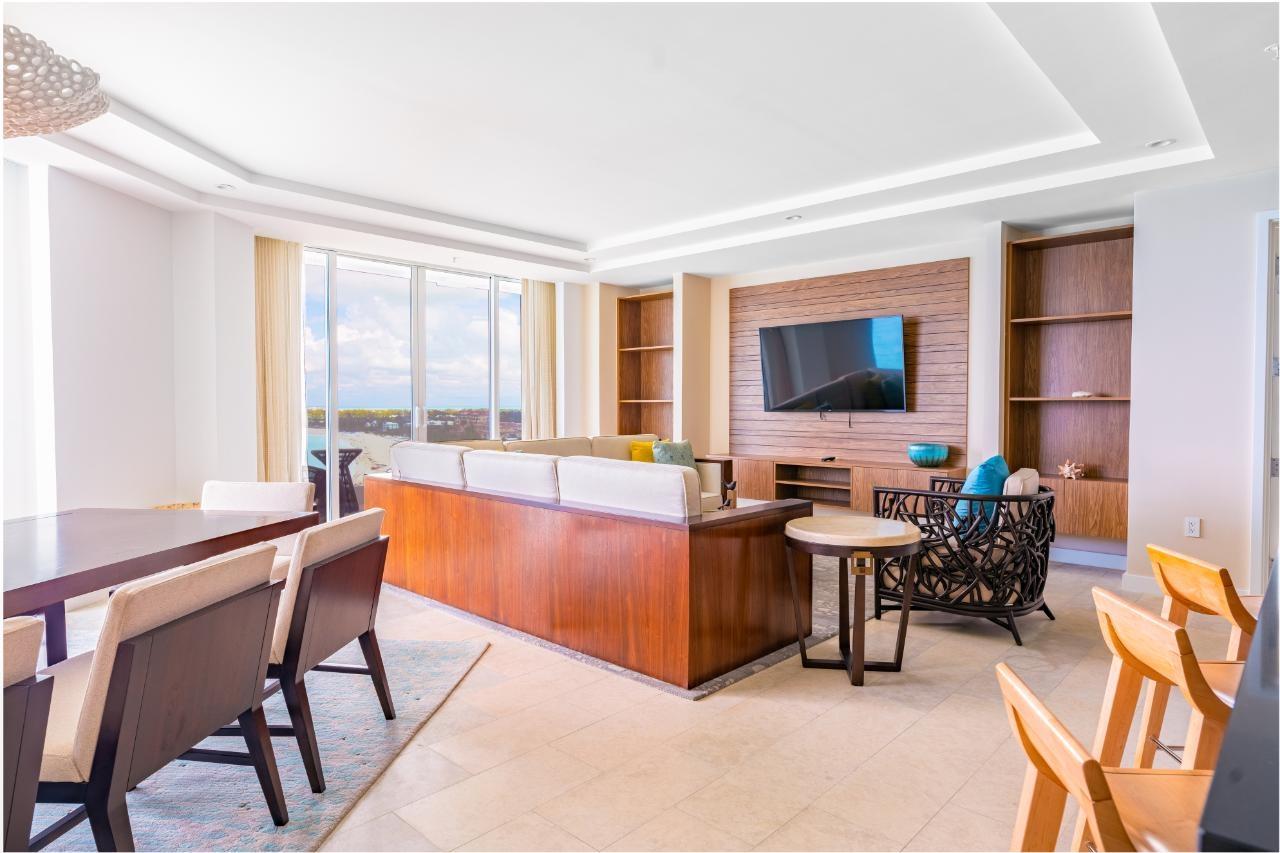 UNIT 1036 RITZ CARLTON 3BR/4BA/DEN/LAUNDRY/GARAGE - Gallery image 6
