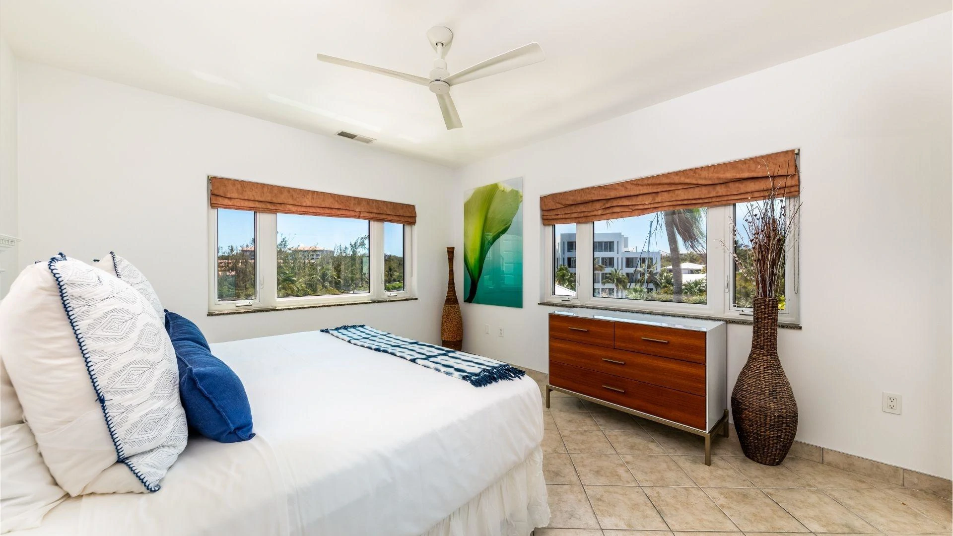 E12 The Yacht Club - Gallery image 13