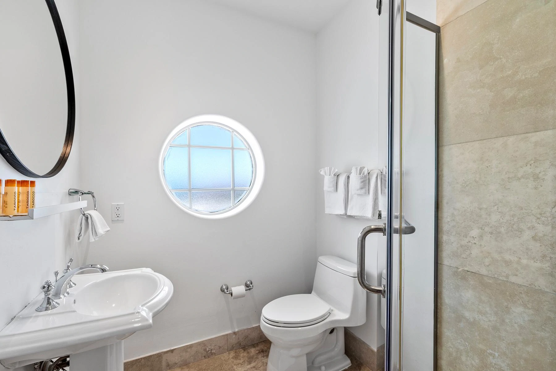 THE YACHT CLUB - Gallery image 26