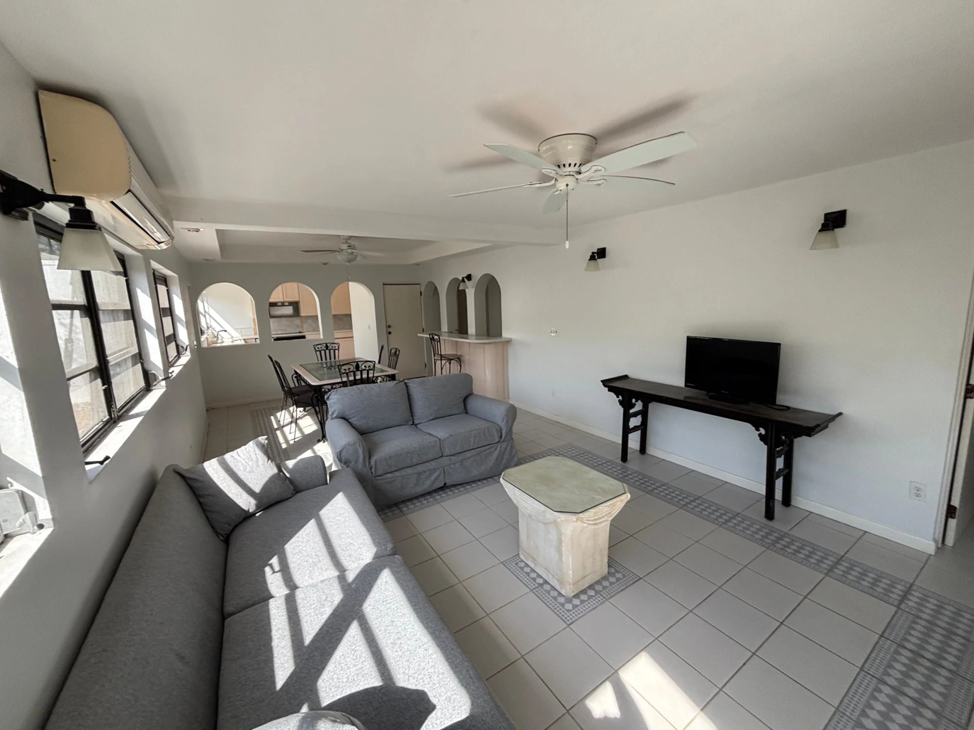 NELSON HILL ROAD 4-BED VILLA - Gallery image 19