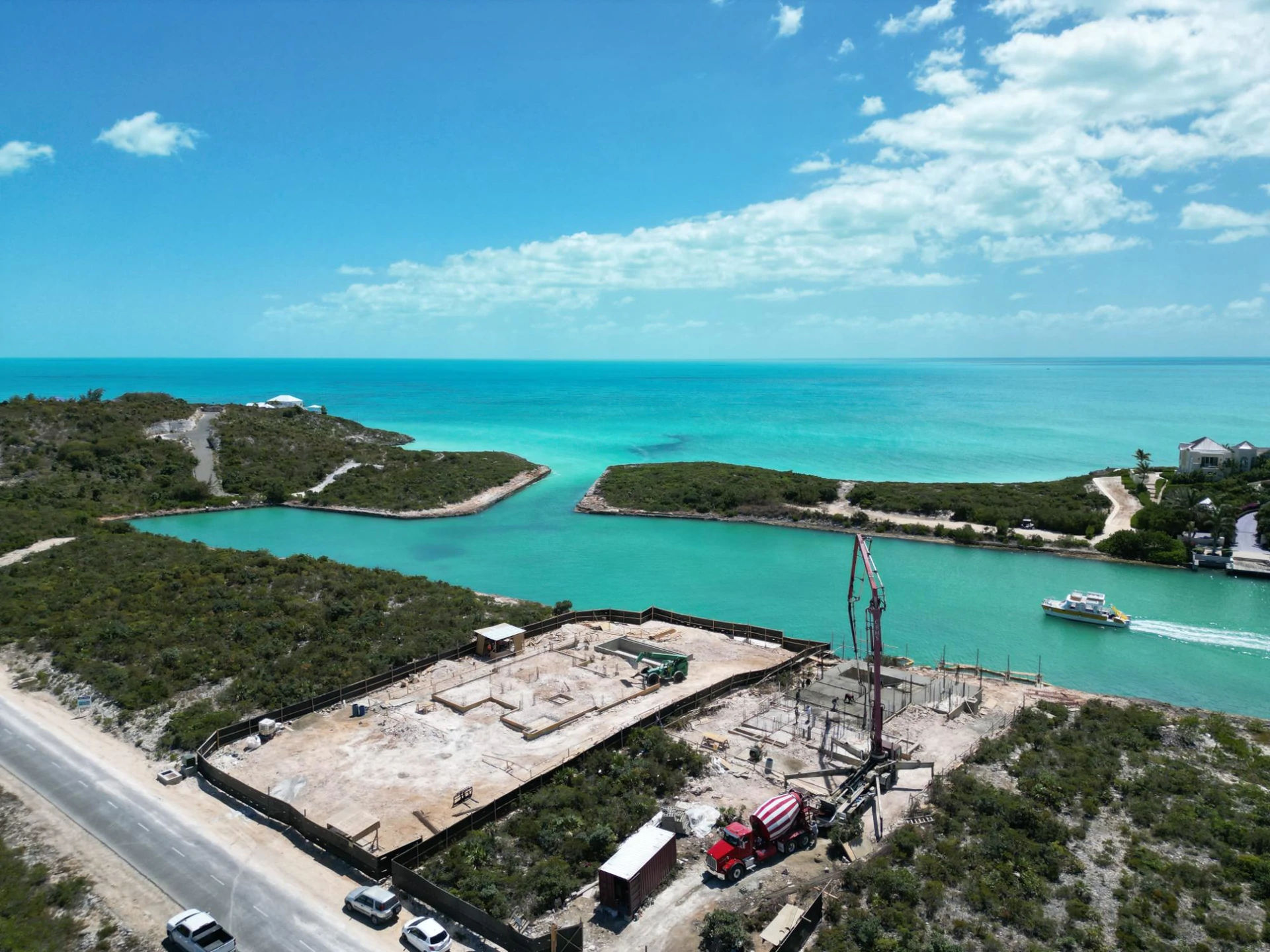 Waterfront Villa - Gallery image 2