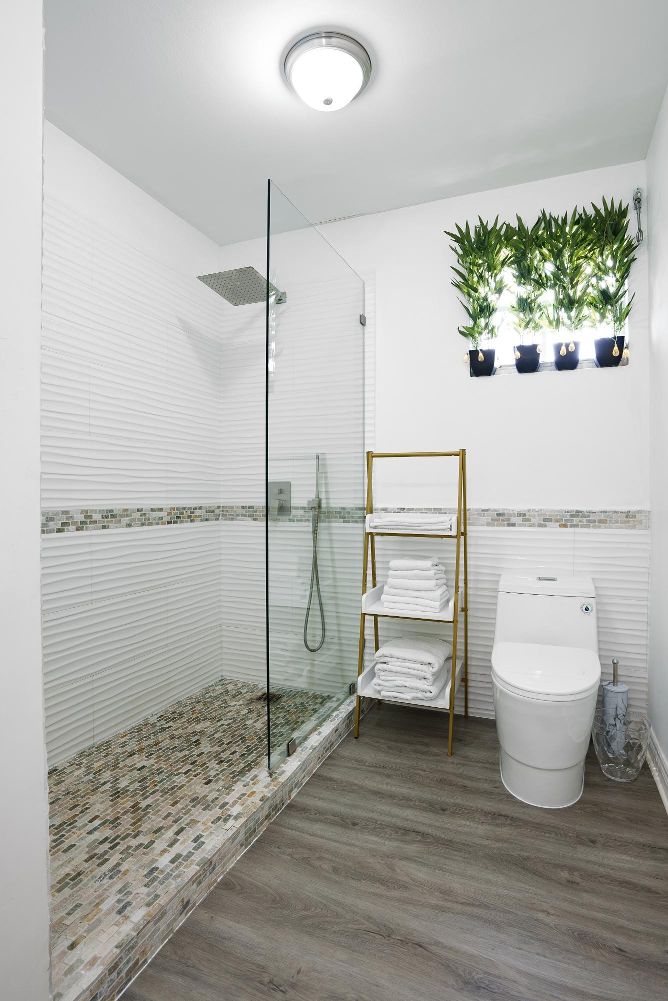 B-201 Queen Angel Resort - Gallery image 5