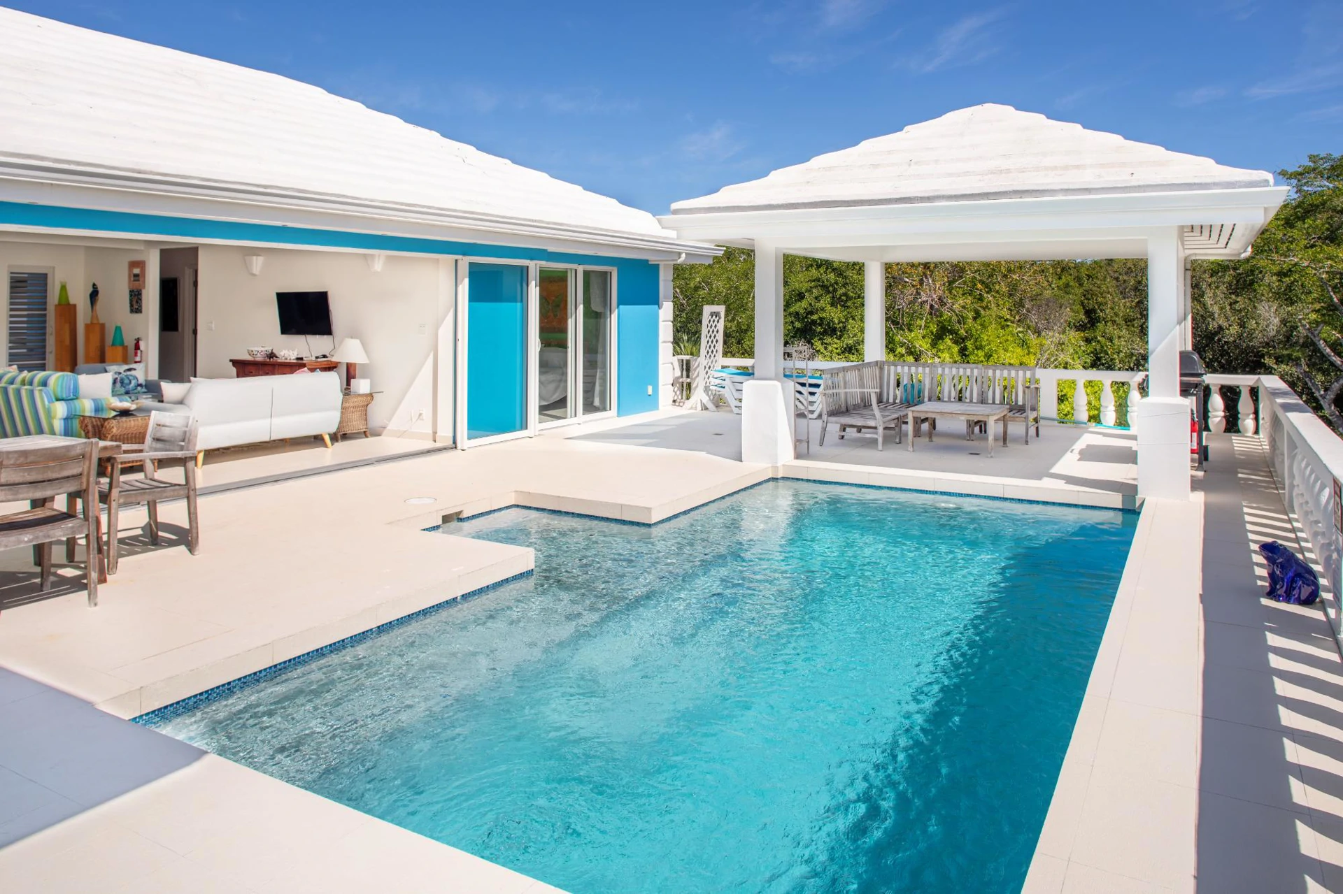 Dolphin Hideaway - Gallery image 4