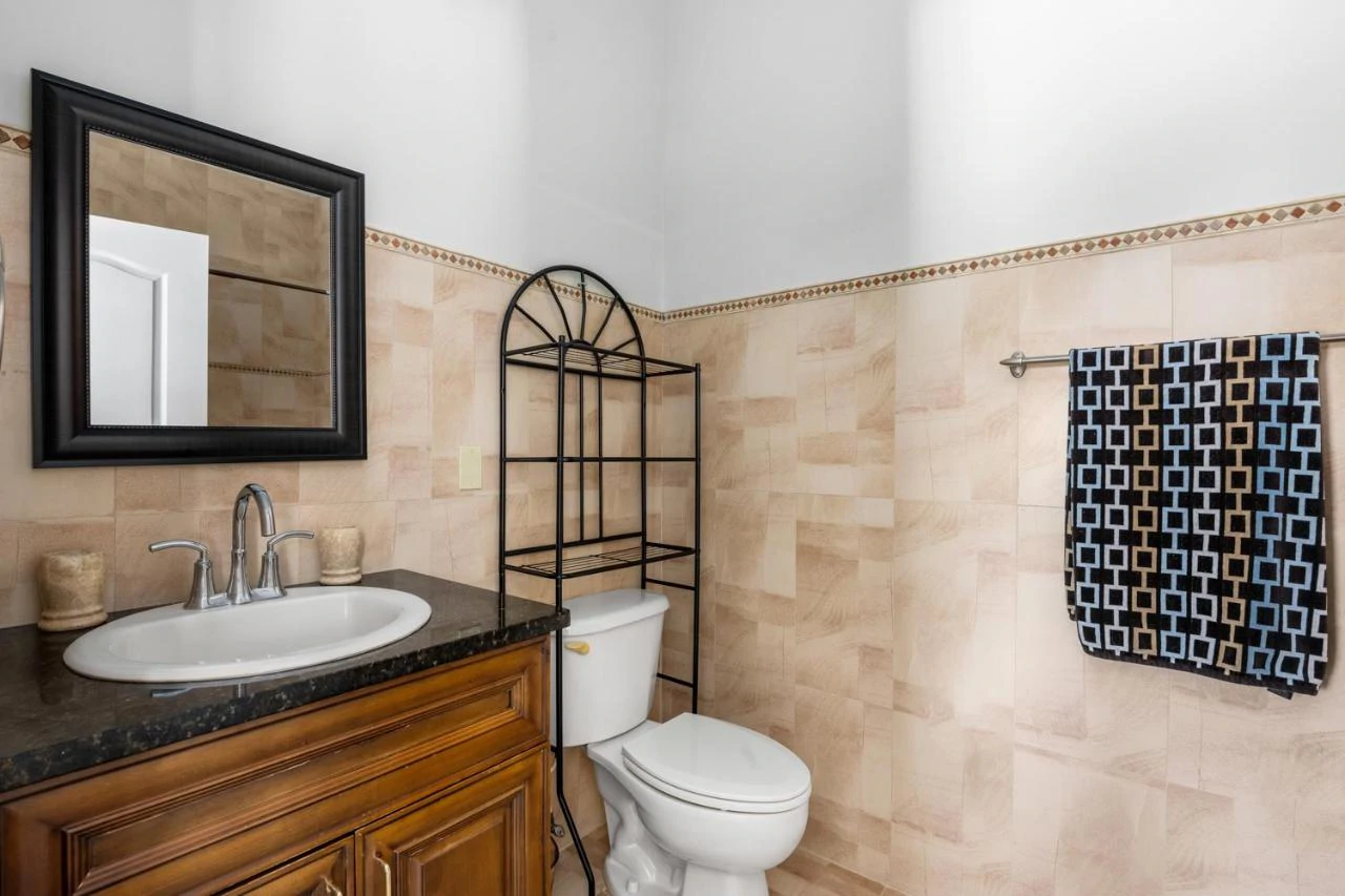 Baywell Townhomes 2 bed 2.5 bath - Gallery image 11