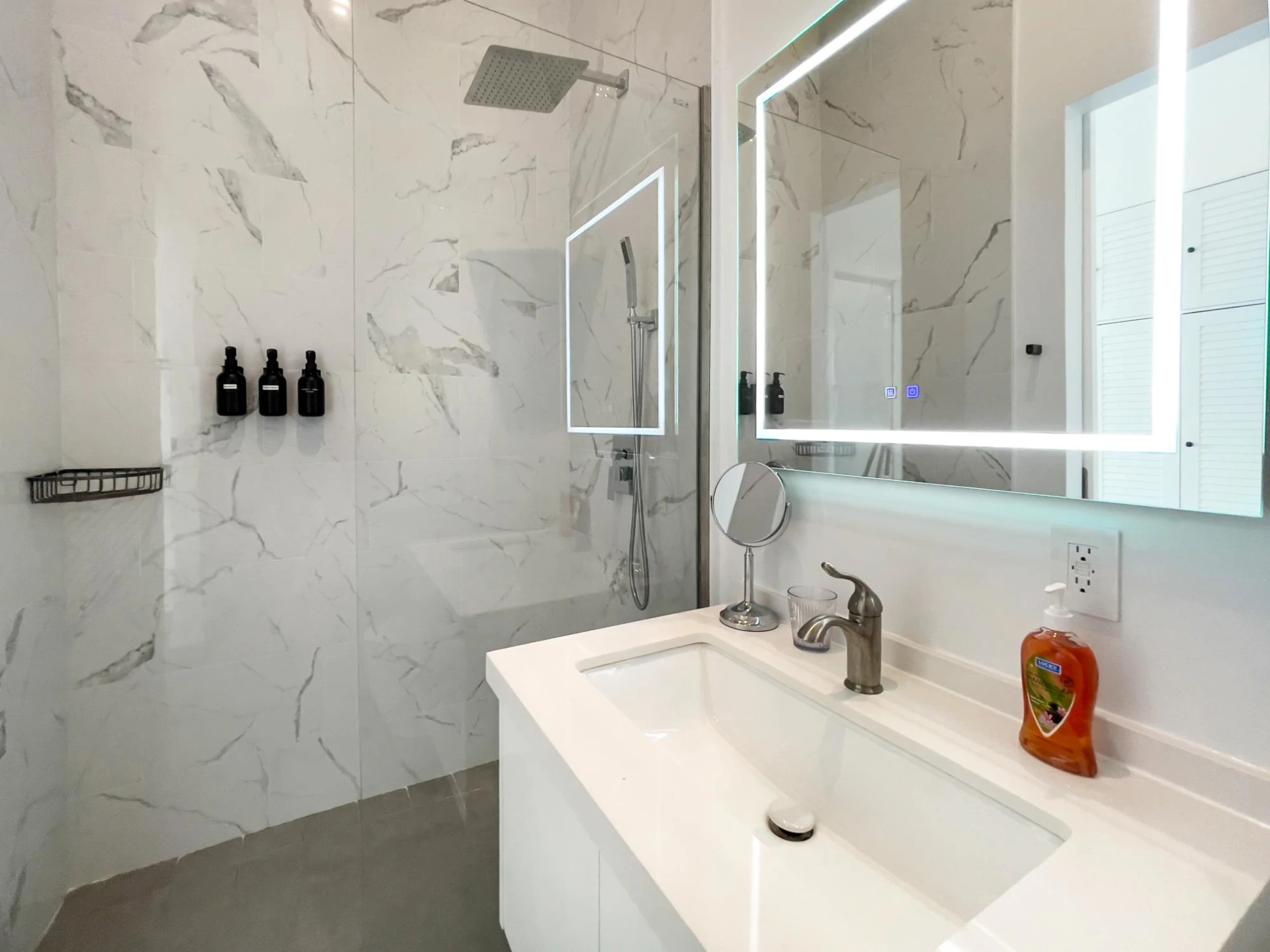 Live Love Laugh - Gallery image 48