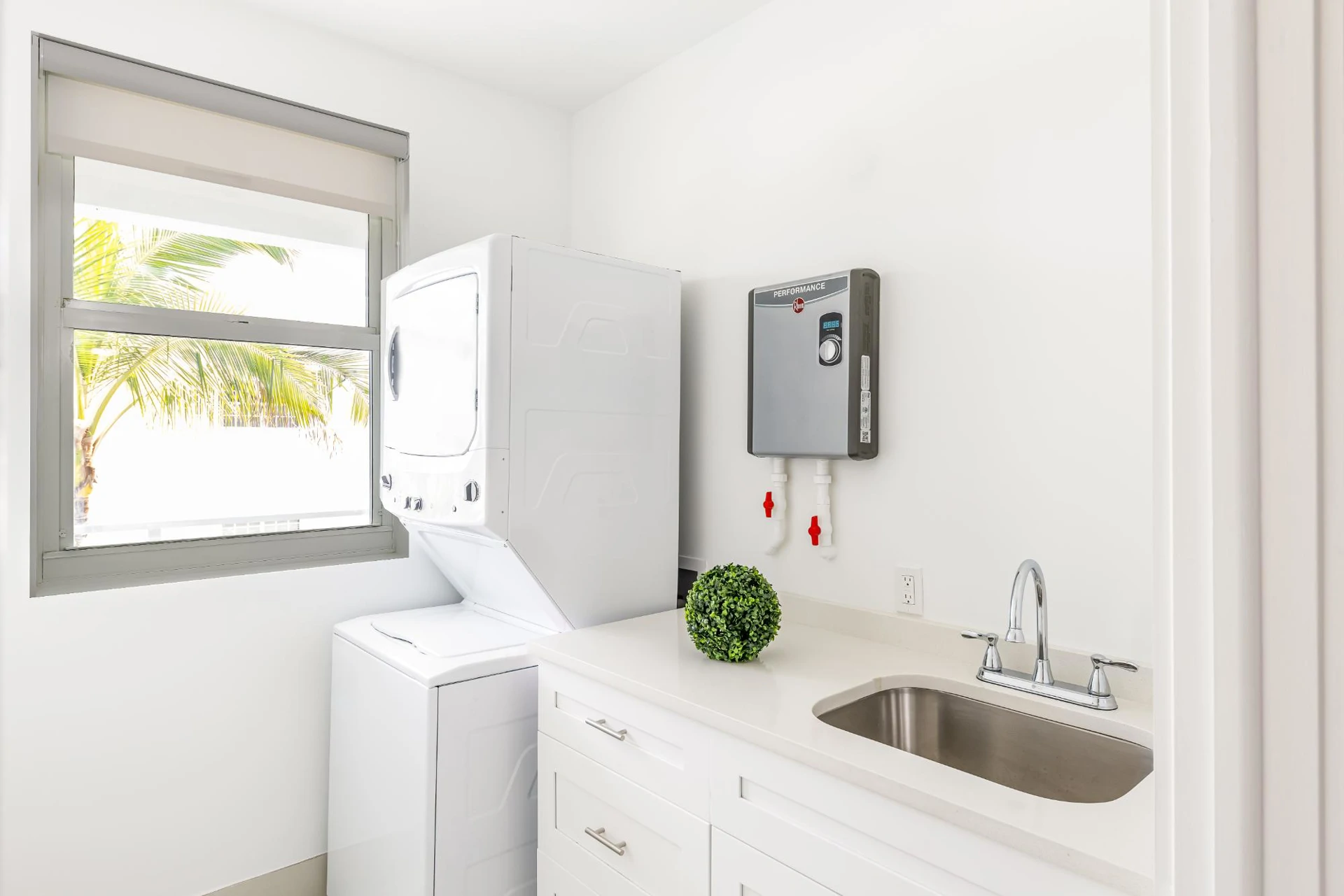 White Coral townhomes - Gallery image 15