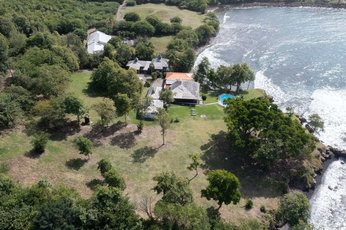 Incredible Blue, Becune Point, St Lucia. - Gallery image 3