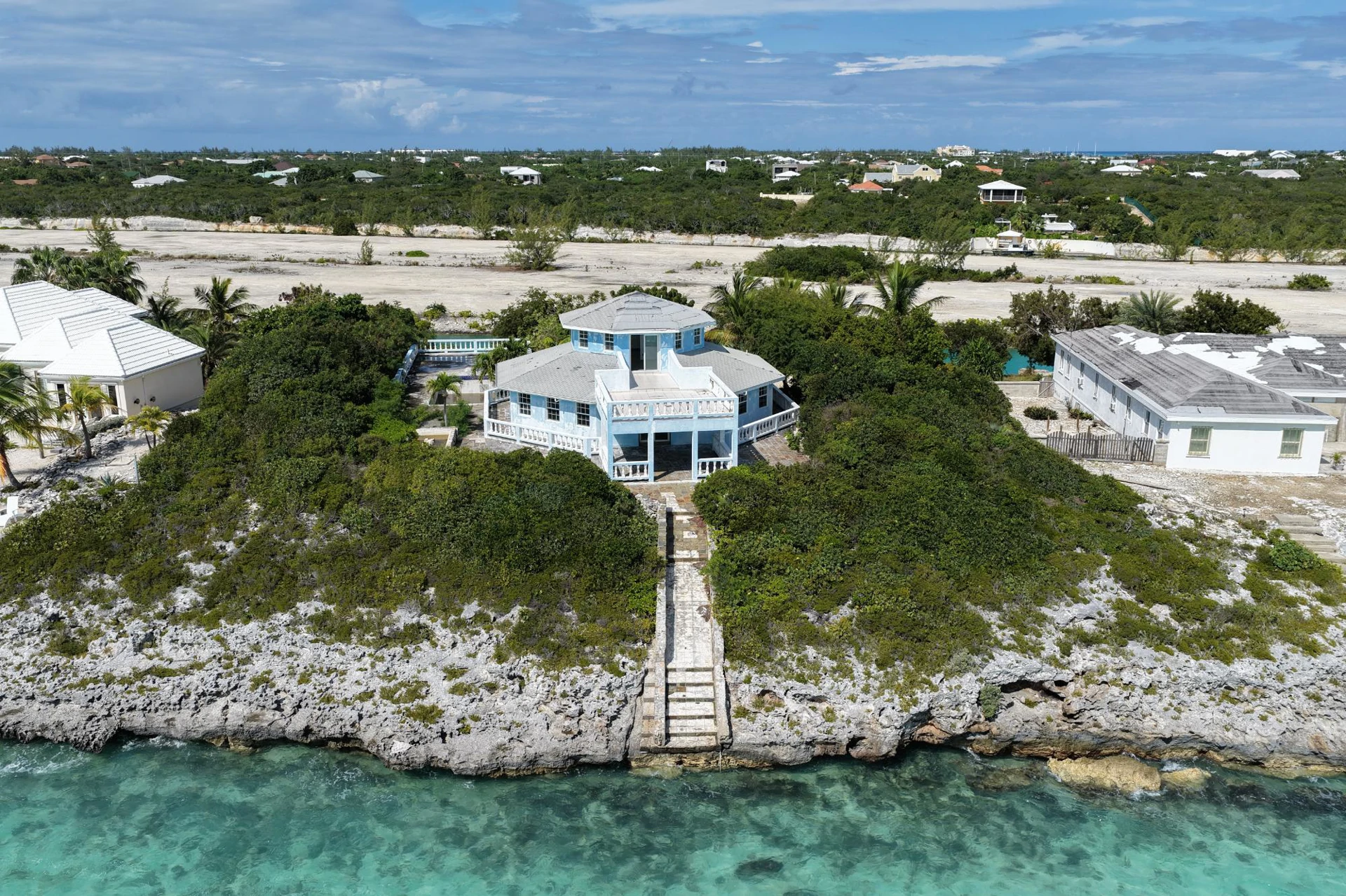 Leeside Ocean Front Villa - Gallery image 3