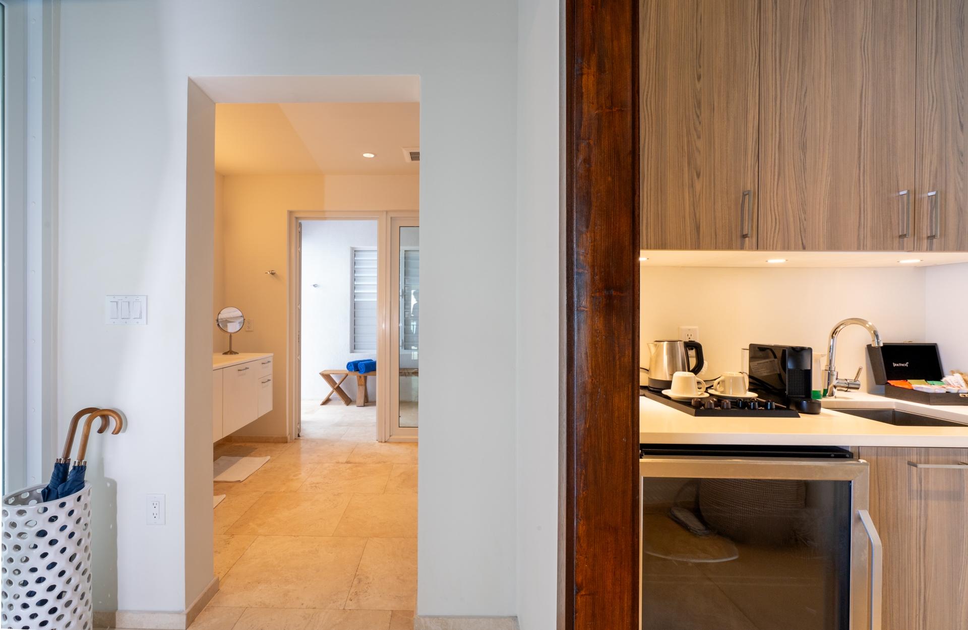 9B Sailrock Ridgetop Premier Suite - Gallery image 3