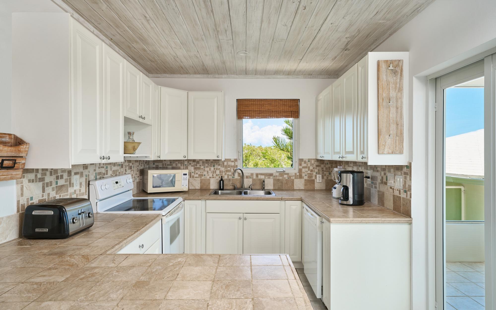Surf Lodge Villa - Gallery image 9