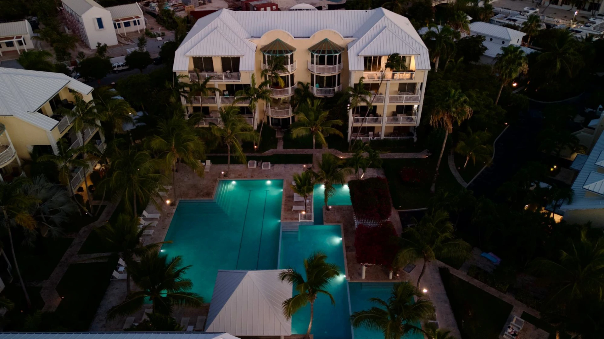 THE YACHT CLUB - Gallery image 36