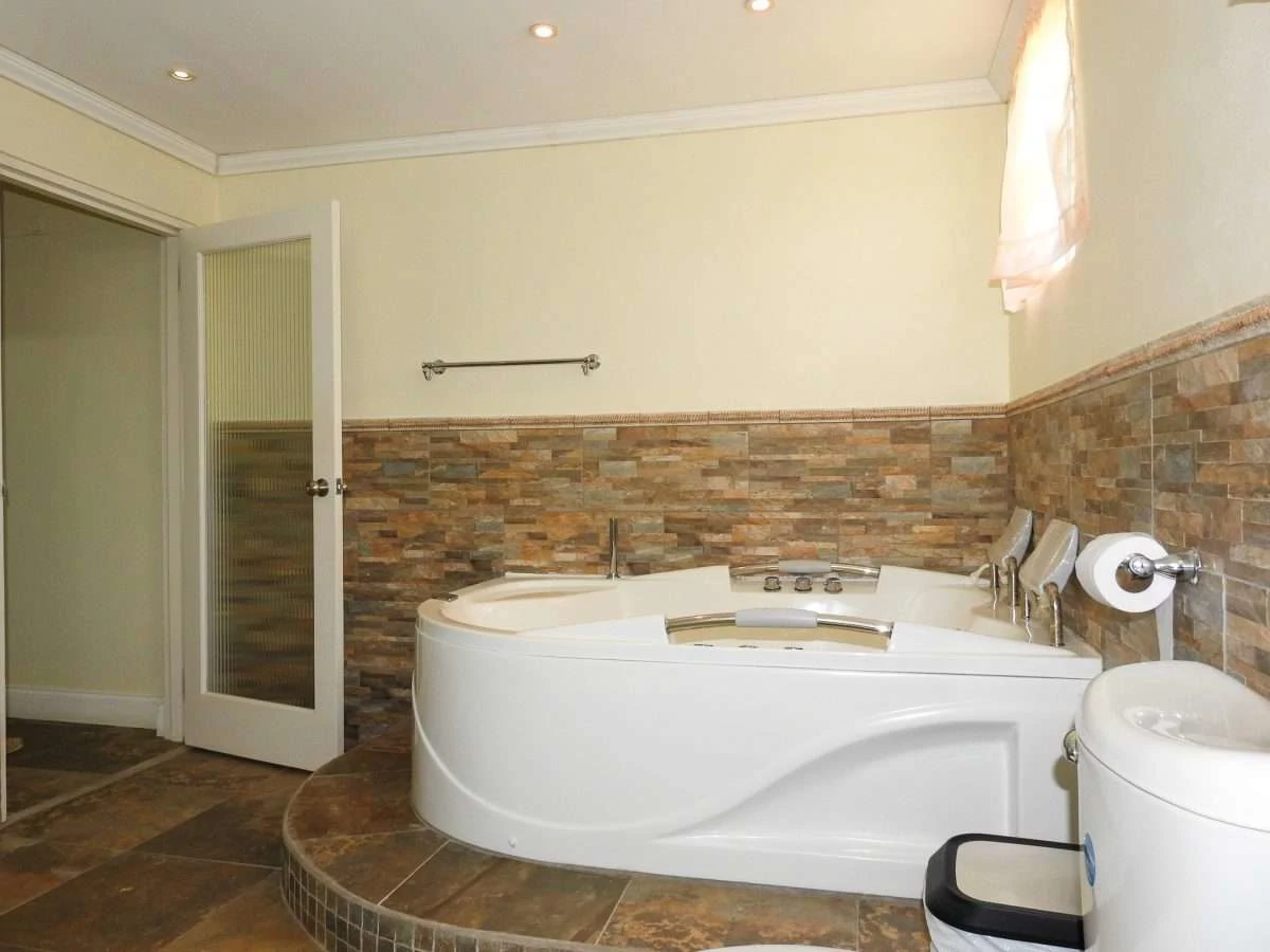 Four Bed Villa, Cap Estate. - Gallery image 12