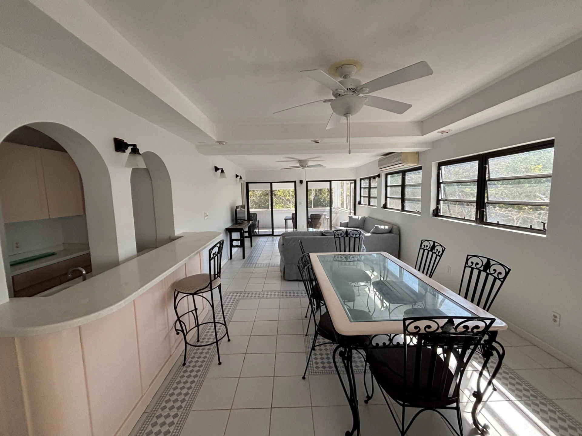 NELSON HILL ROAD 4-BED VILLA - Gallery image 22