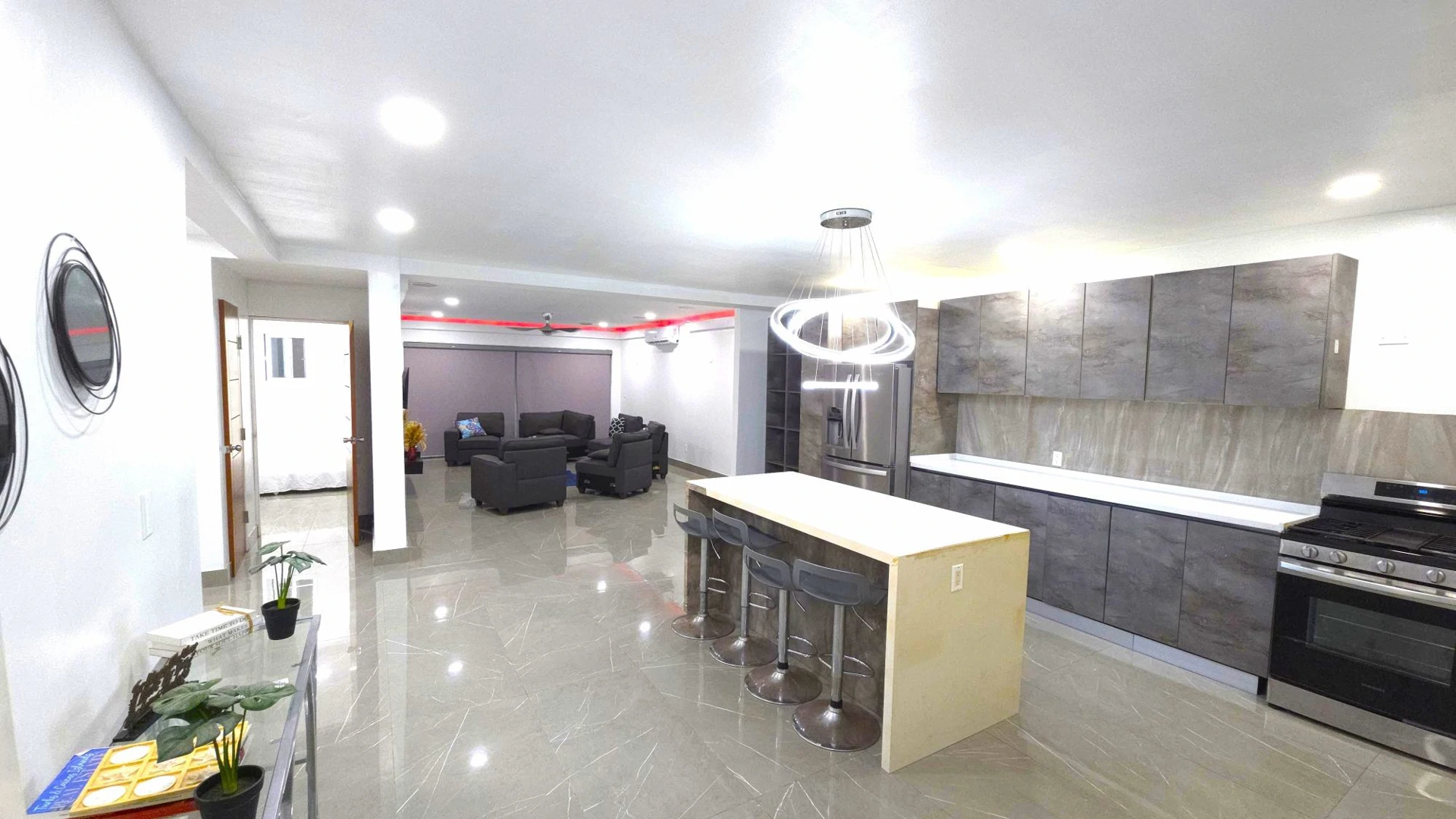 La POLOMA Close - Gallery image 5