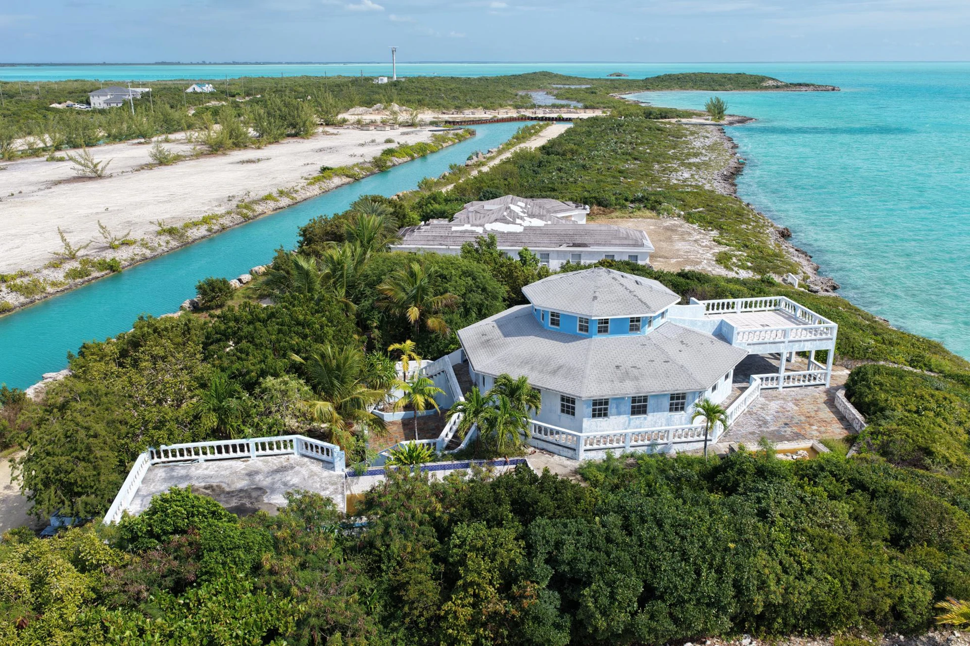 Leeside Ocean Front Villa - Gallery image 4