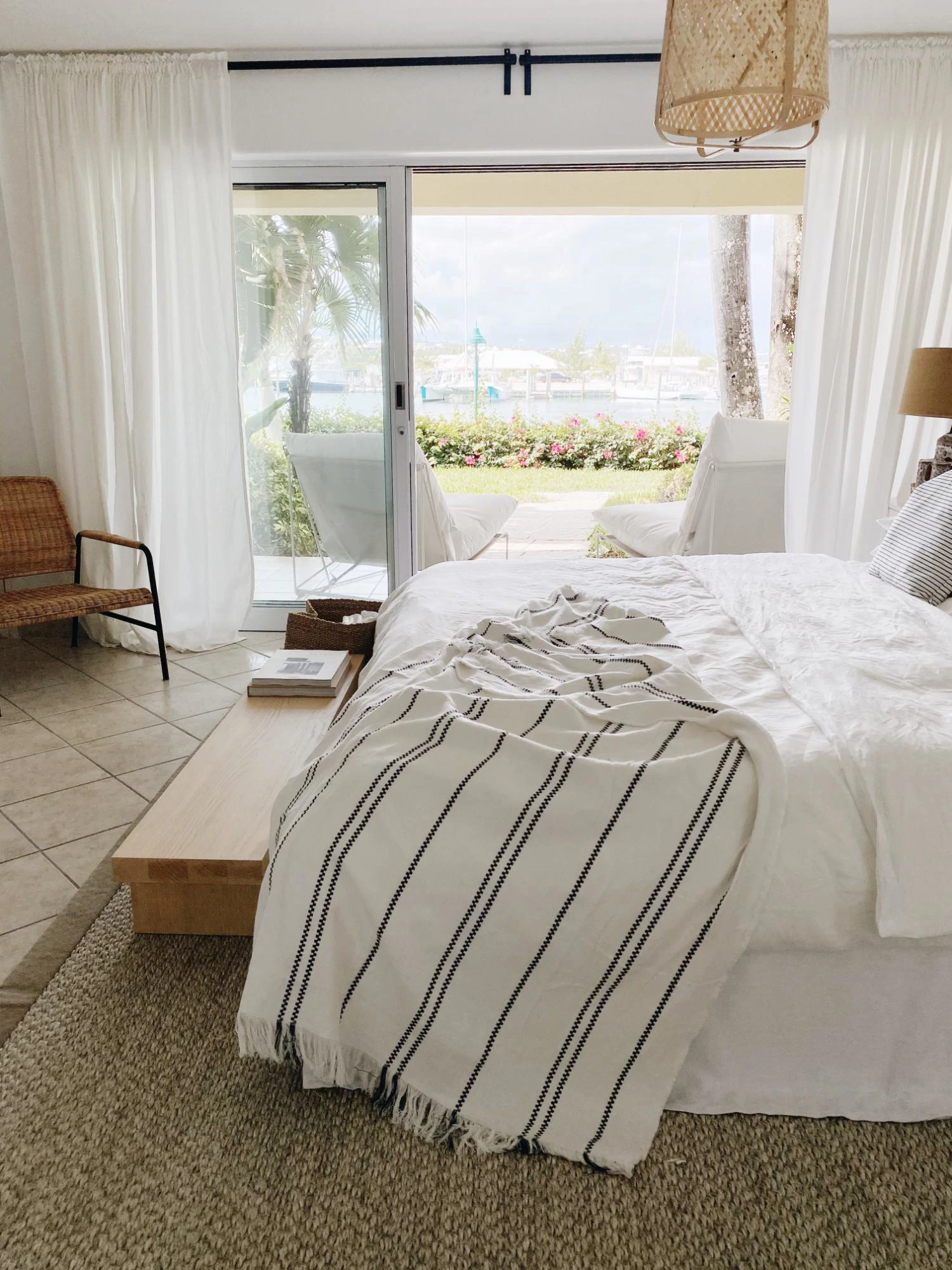 3 BEDROOM TOWNHOME AT THE YACHT CLUB - Gallery image 7