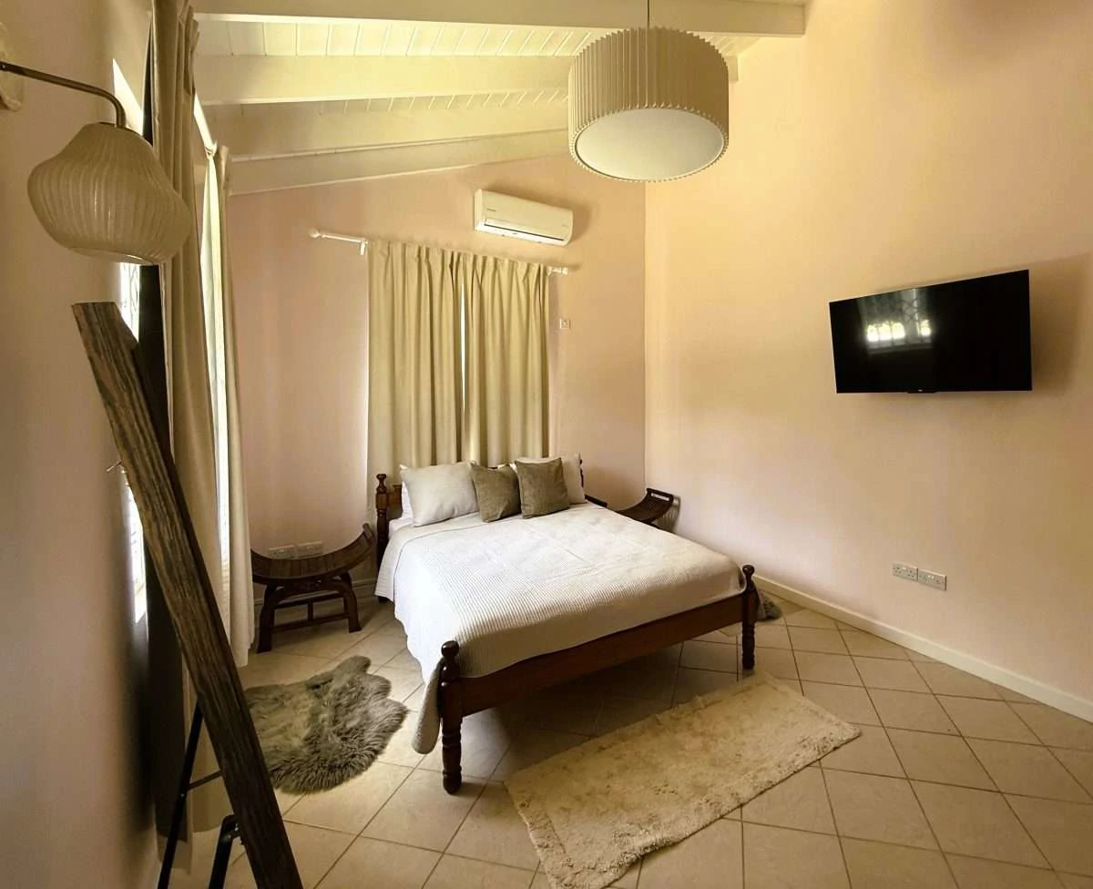 Private Villa, Cap Estate. - Gallery image 19