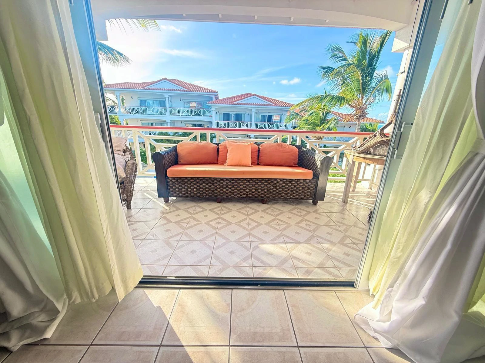 B304 Queen Angel - Gallery image 31