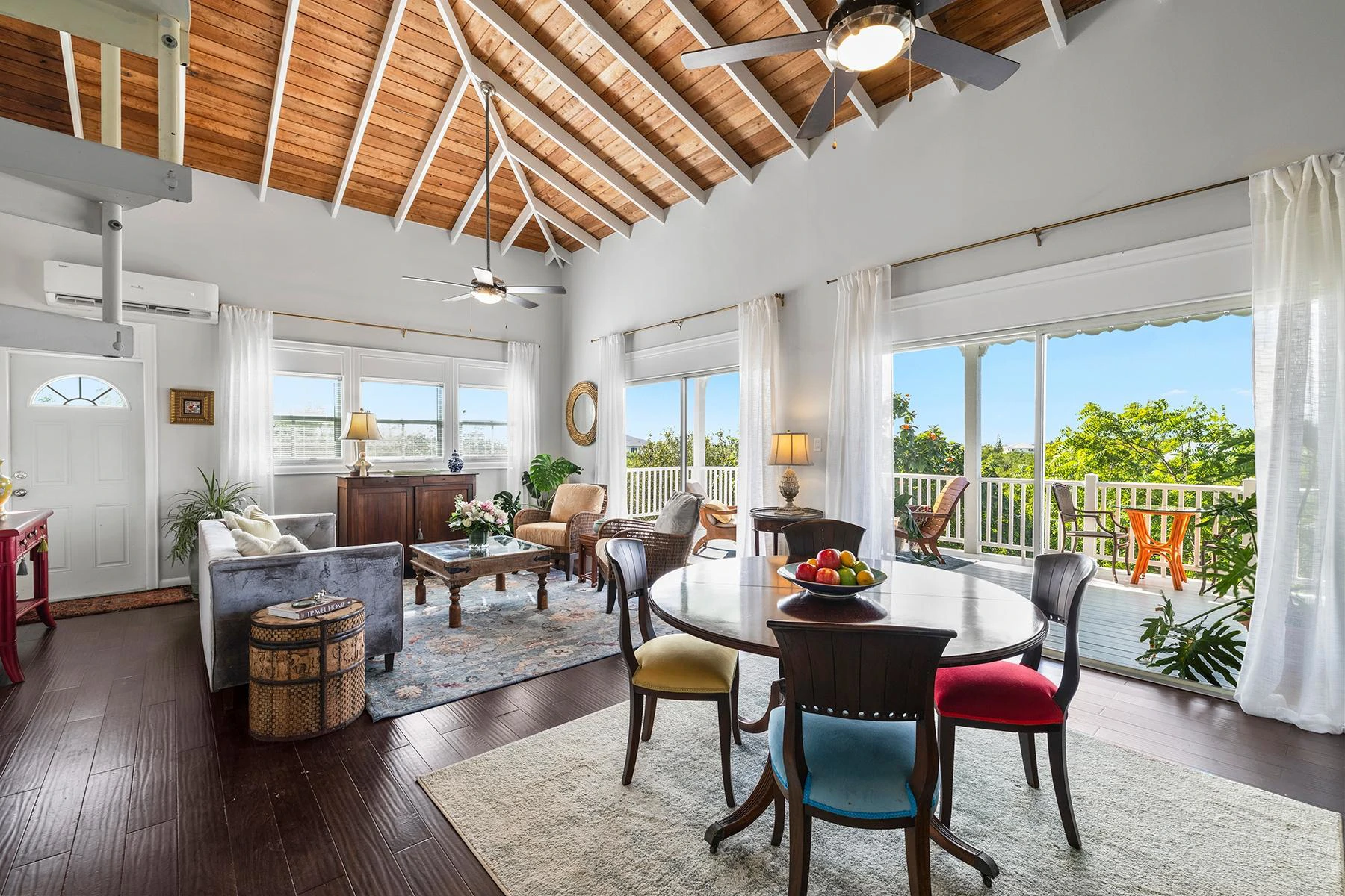 Canal Front Triplex- Great income opportunity - Gallery image 6