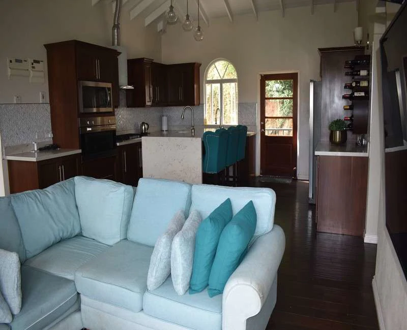 Cascade Manor, Caye Mange, Gros Islet. - Gallery image 5