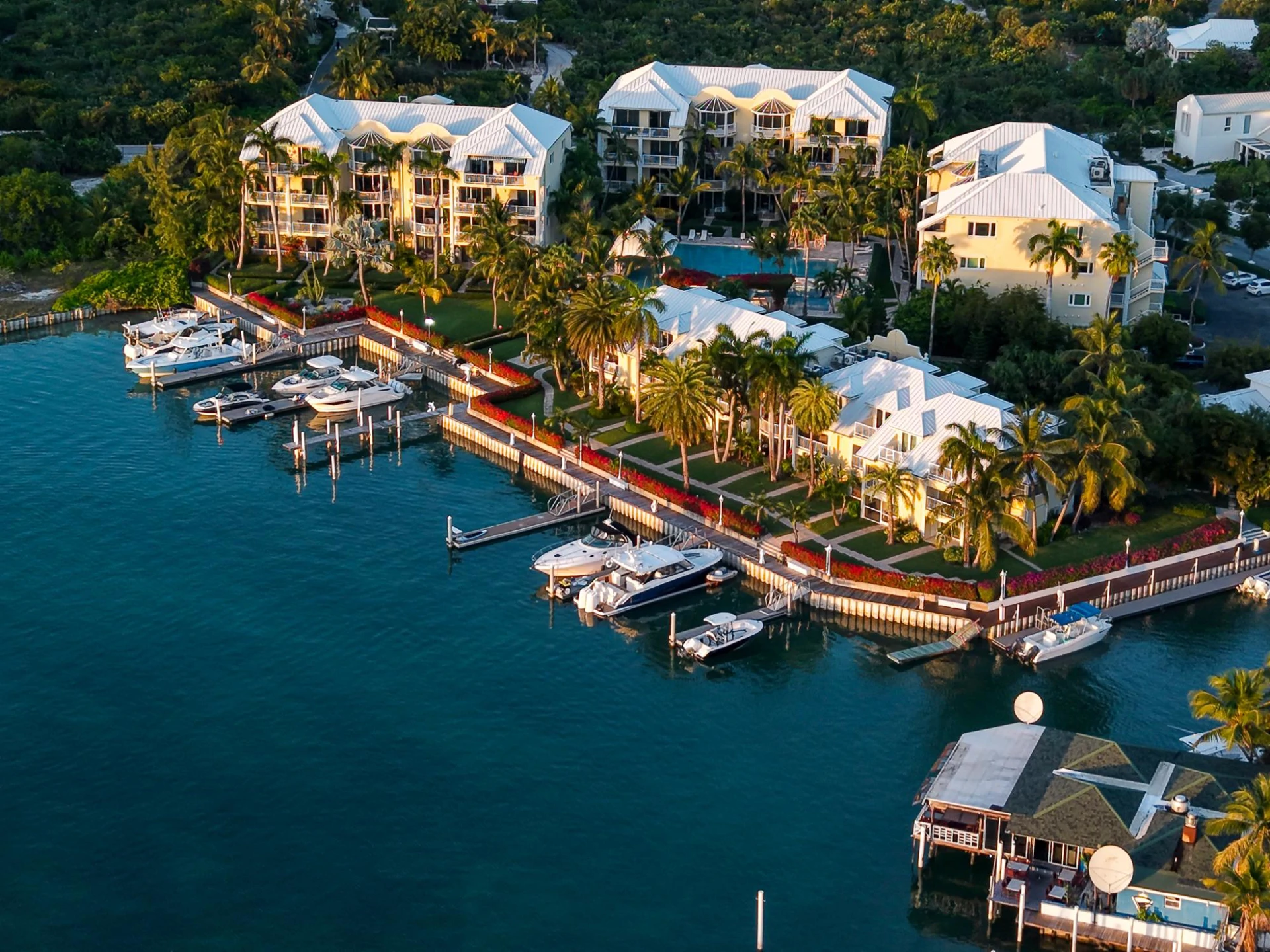 B2 YACHT CLUB - Gallery image 26