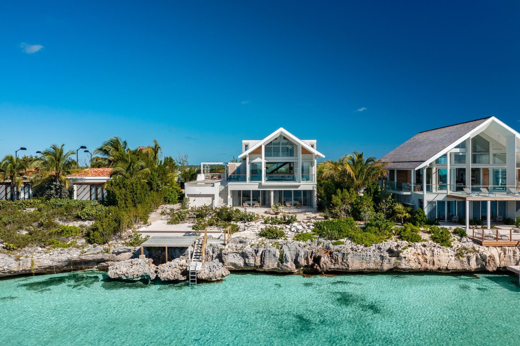 La Mer West, Sapodilla Bay
