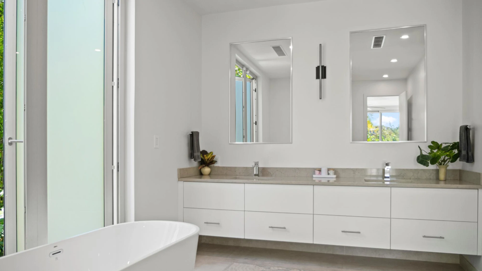 PURE WATER VILLA-HUMMINGBIRD LANE - Gallery image 24