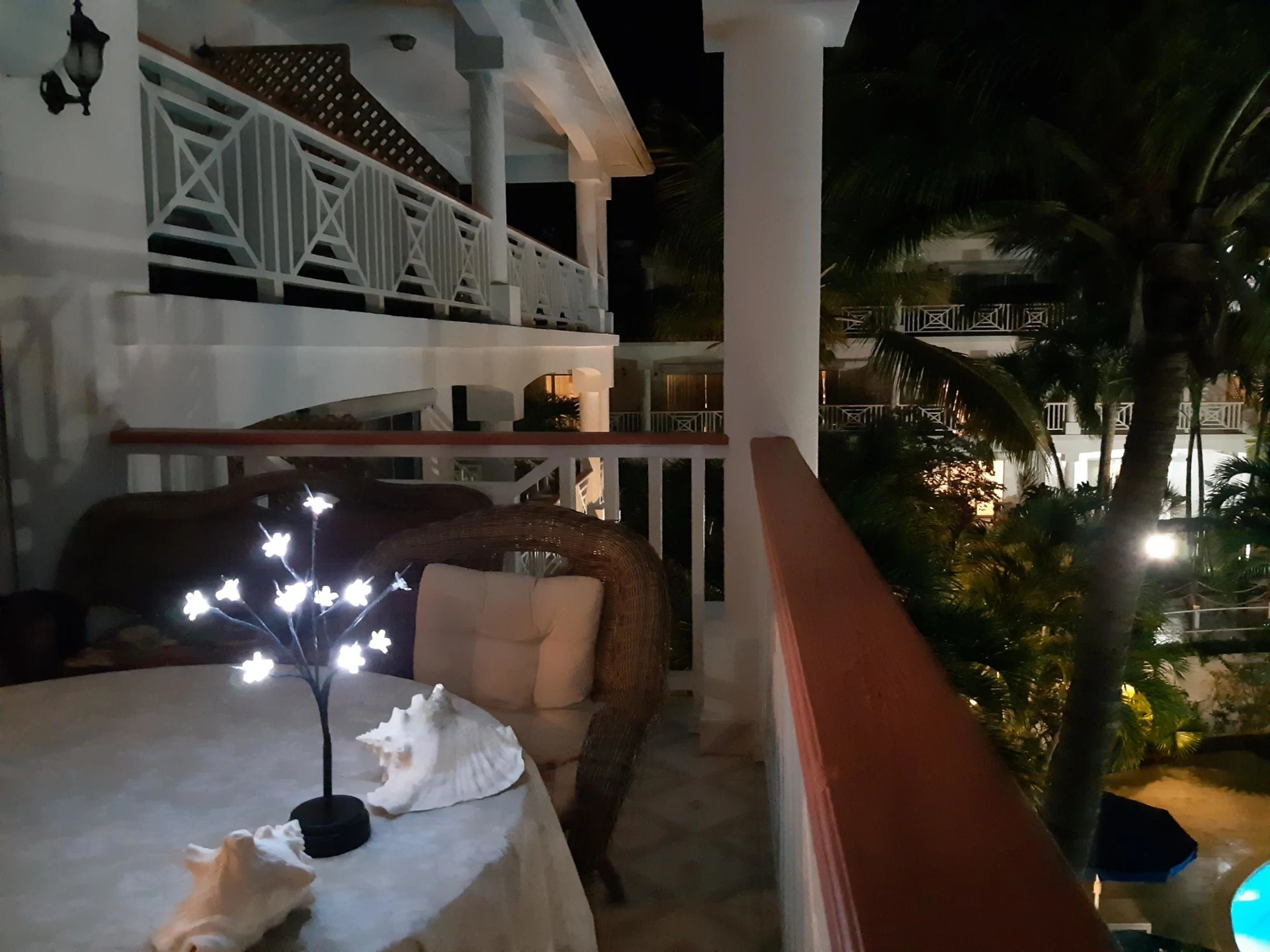 B304 Queen Angel - Gallery image 38