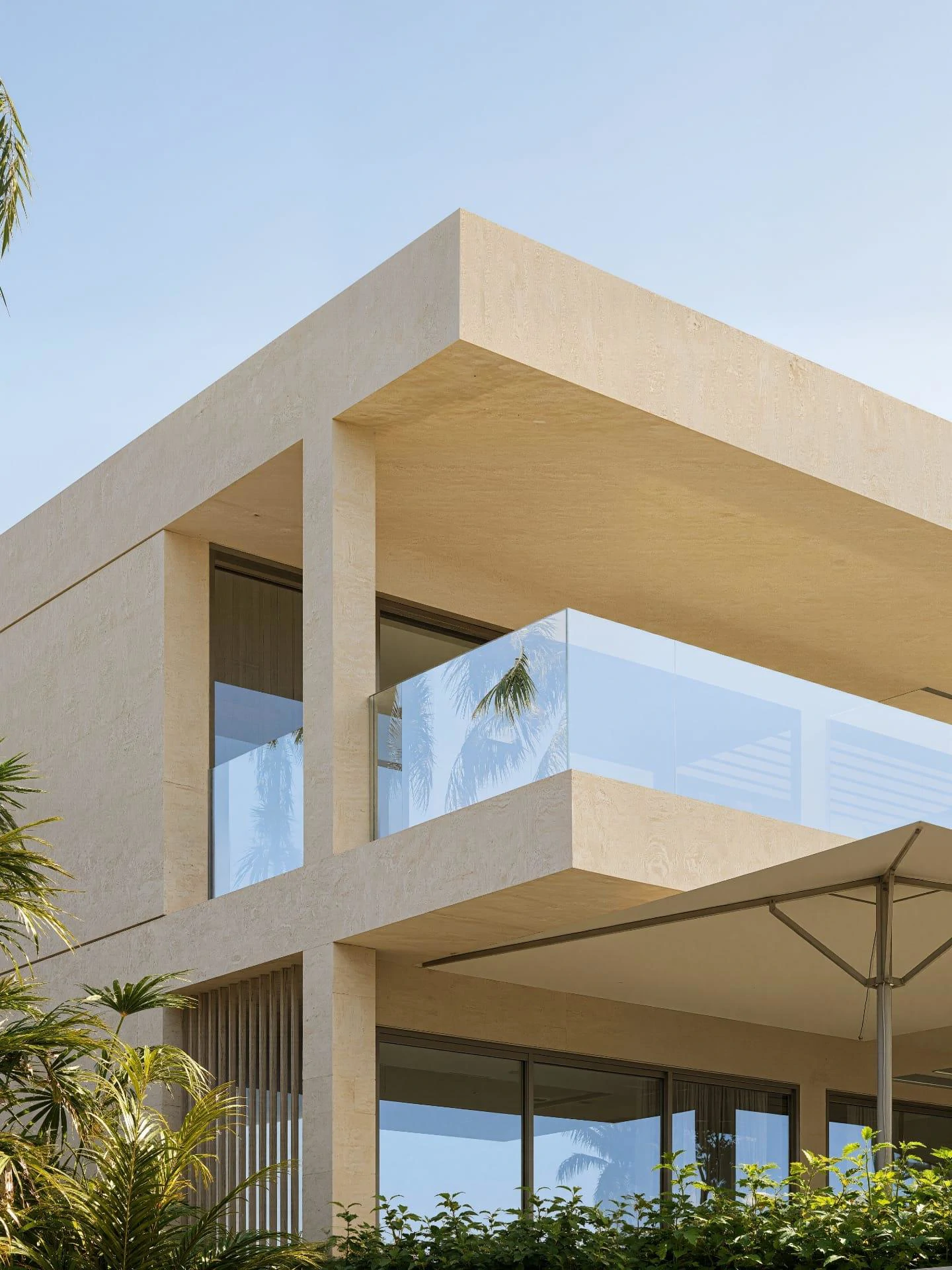 Waterfront Villa - Gallery image 2