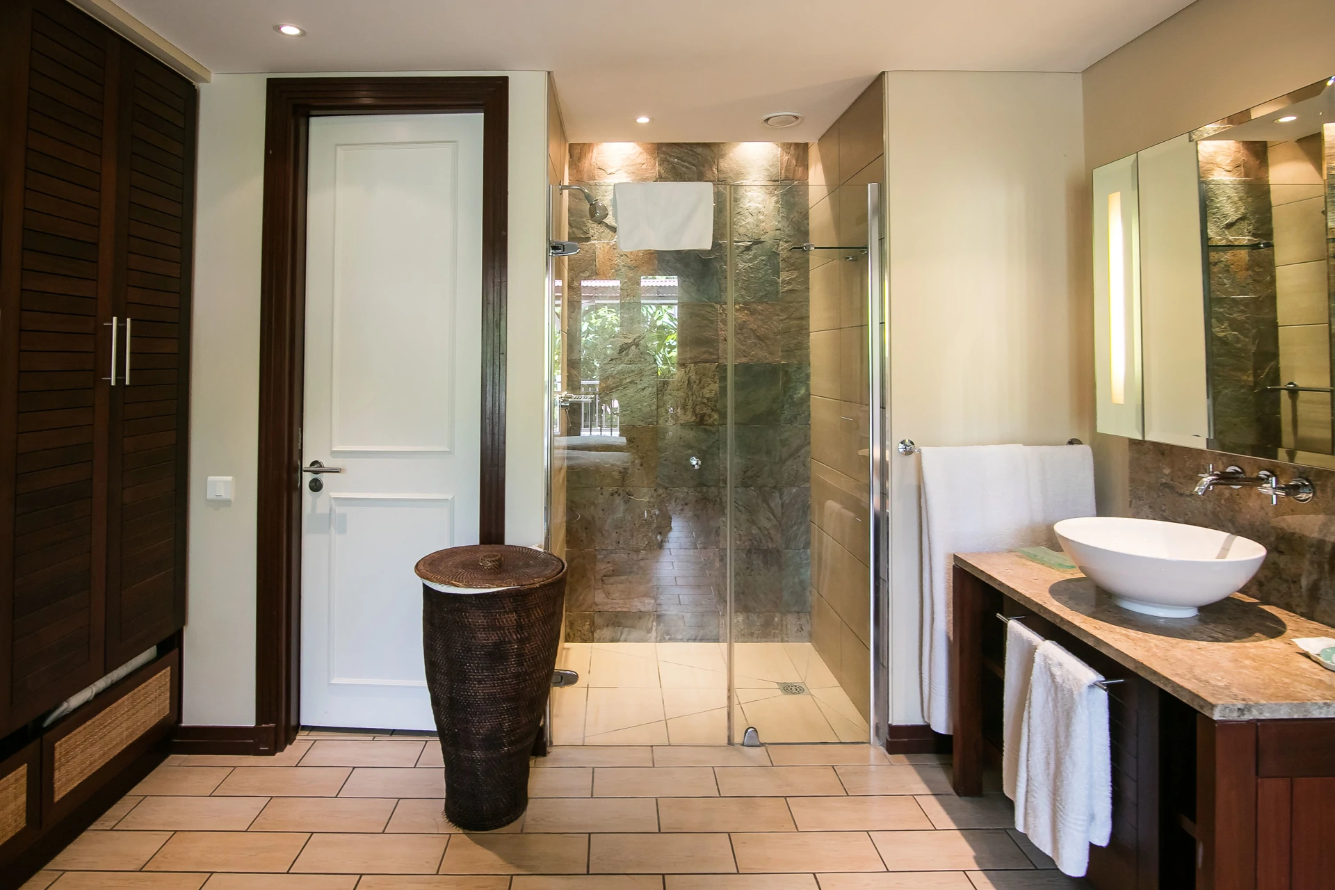 Hibiscus - 2 Bed Apartment for sale at Eden Island, Seychelles - Gallery image 18