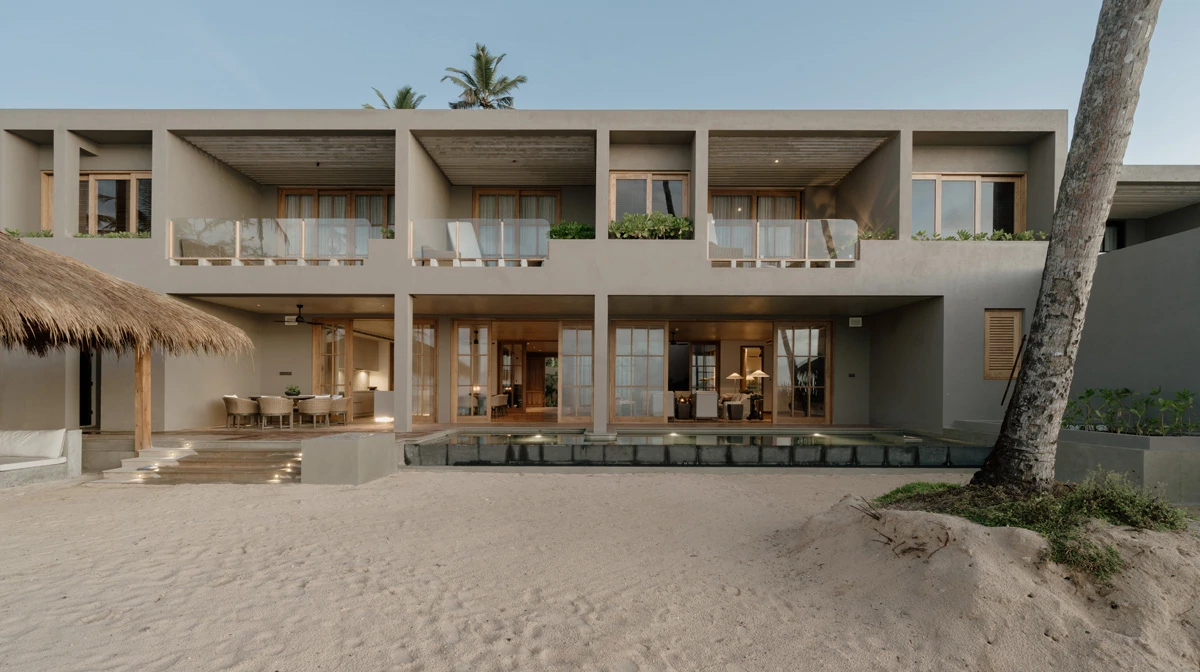 4-Bedroom Beachfront Villa, 5 Star services, Sri Lanka
