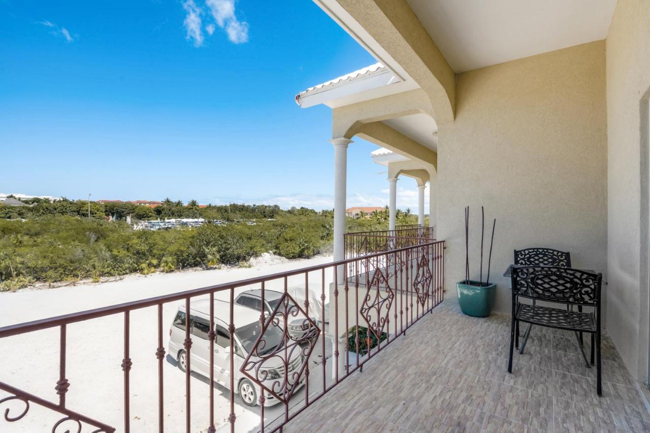 Baywell Townhomes 2 bed 2.5 bath - Gallery image 11